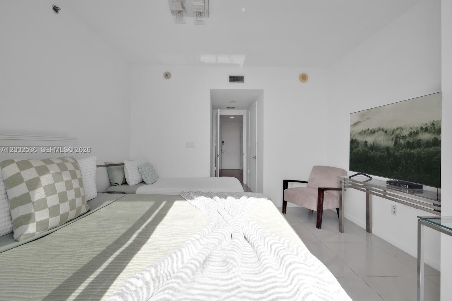 485 Brickell Ave #4104, Miami FL 33131
