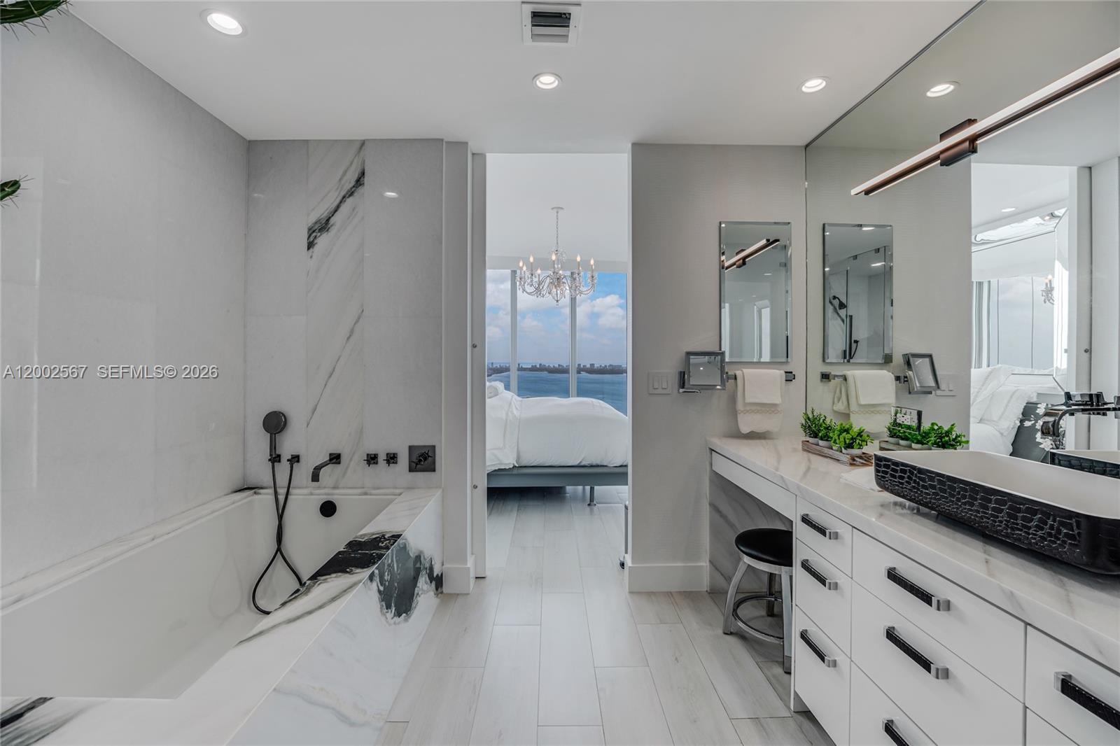 2900 NE 7th Ave #4003, Miami FL 33137