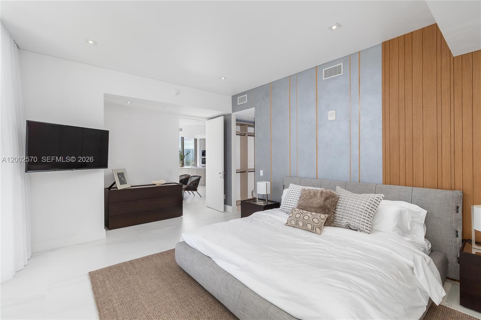 18975 Collins Ave #504, Sunny Isles Beach FL 33160