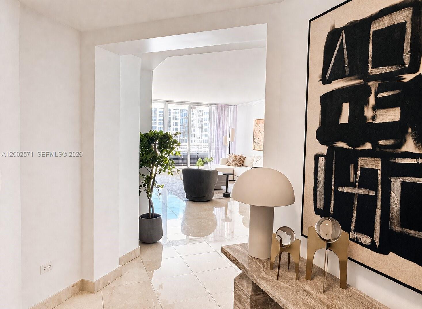 848 Brickell Key Dr #905, Miami FL 33131