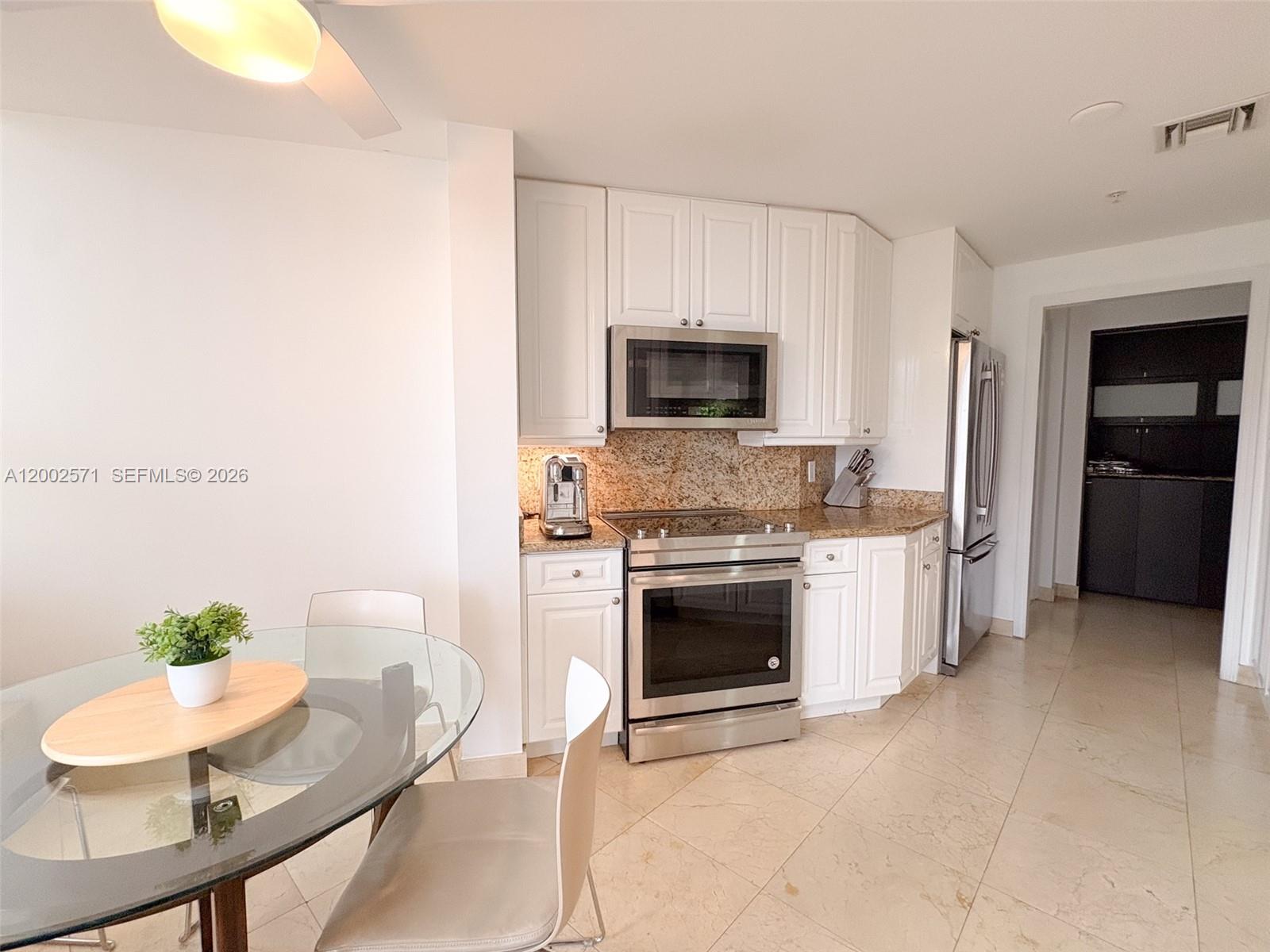 848 Brickell Key Dr #905, Miami FL 33131