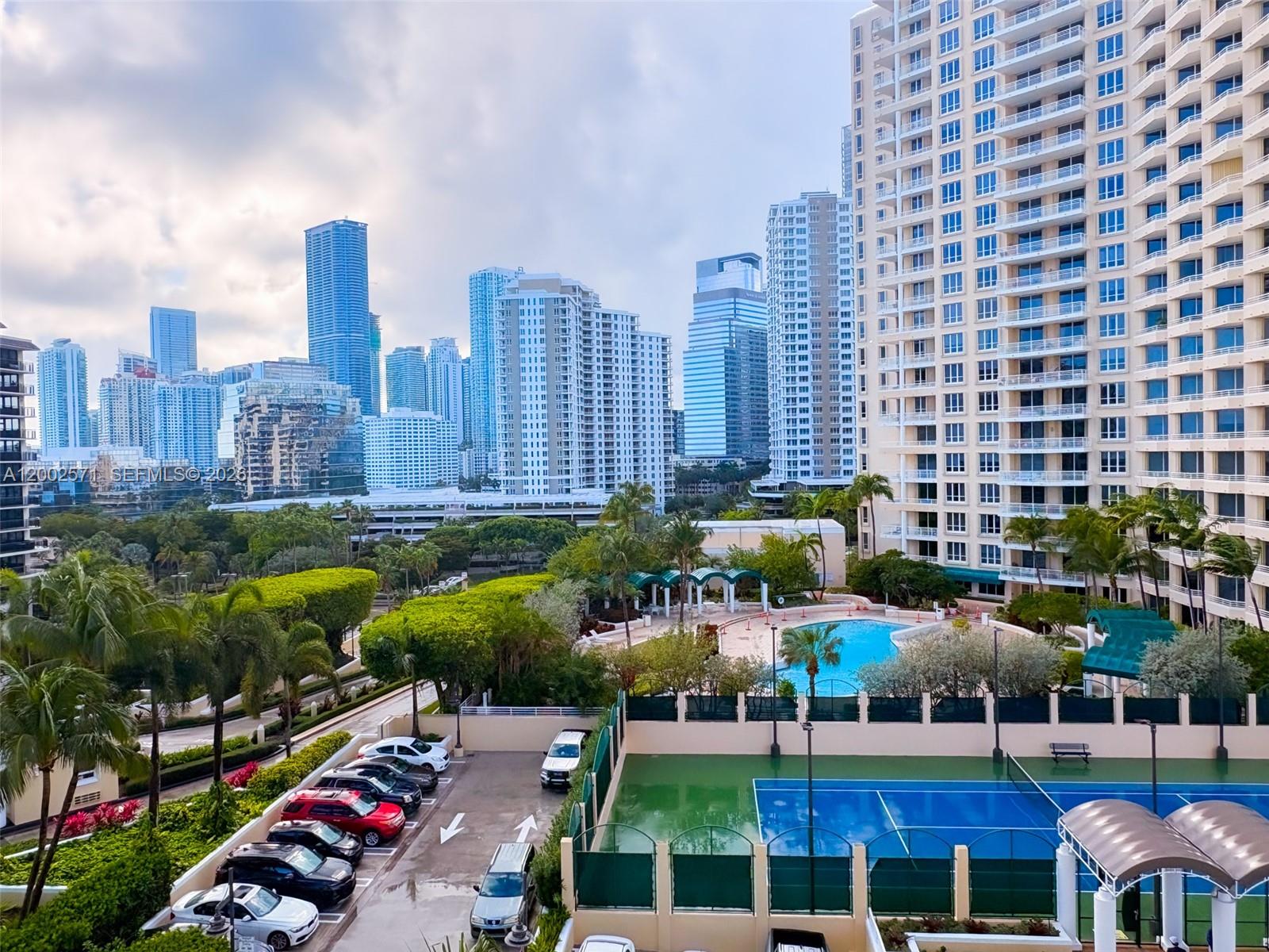 848 Brickell Key Dr #905, Miami FL 33131