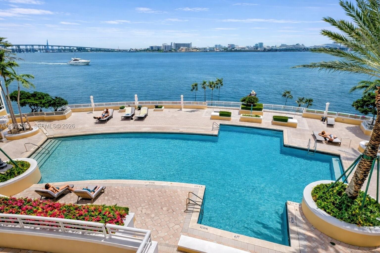 848 Brickell Key Dr #905, Miami FL 33131