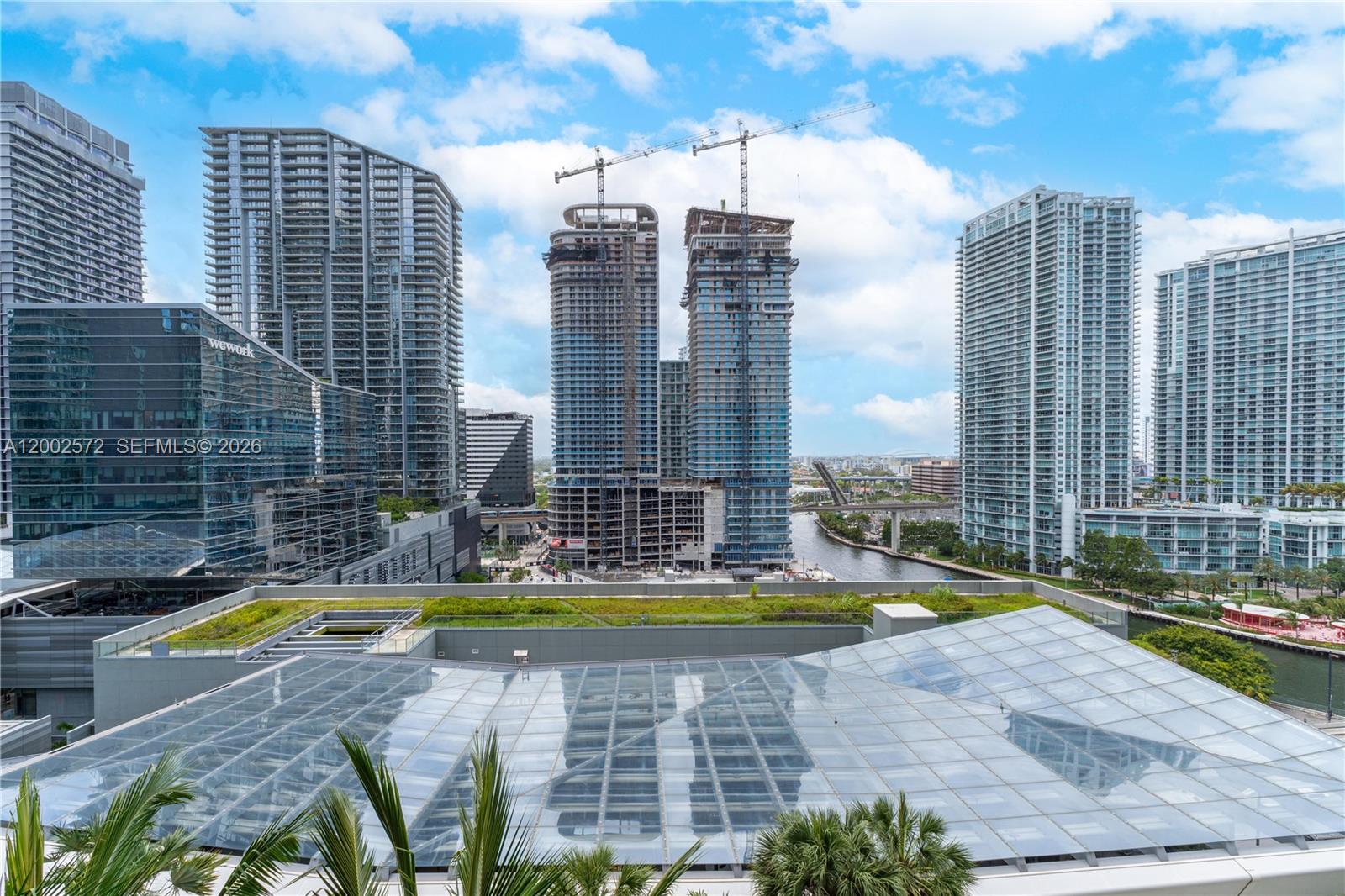 68 SE 6th St #1106, Miami FL 33131