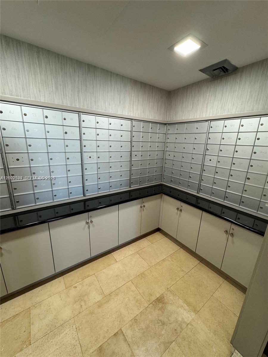 200 SE 15th Rd #3F, Miami FL 33129