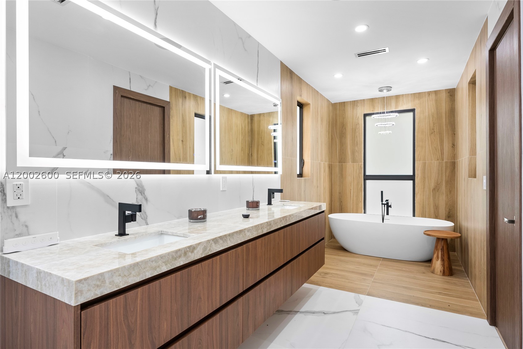 260 NW 47th St, Miami FL 33127