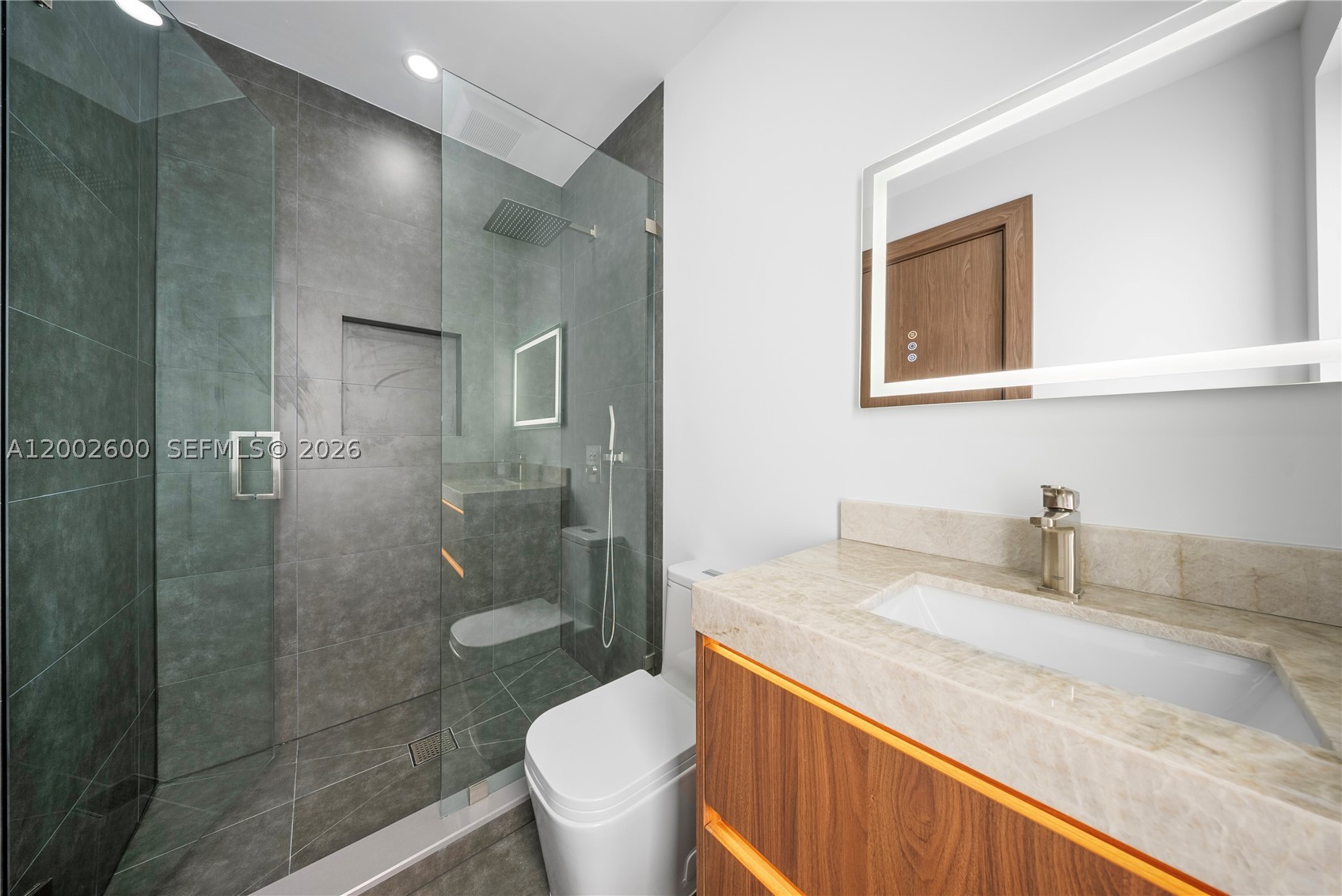 260 NW 47th St, Miami FL 33127
