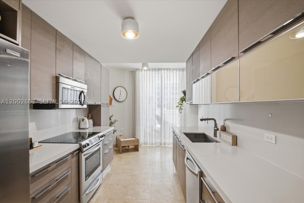 801 Brickell Key Blvd #409, Miami FL 33131