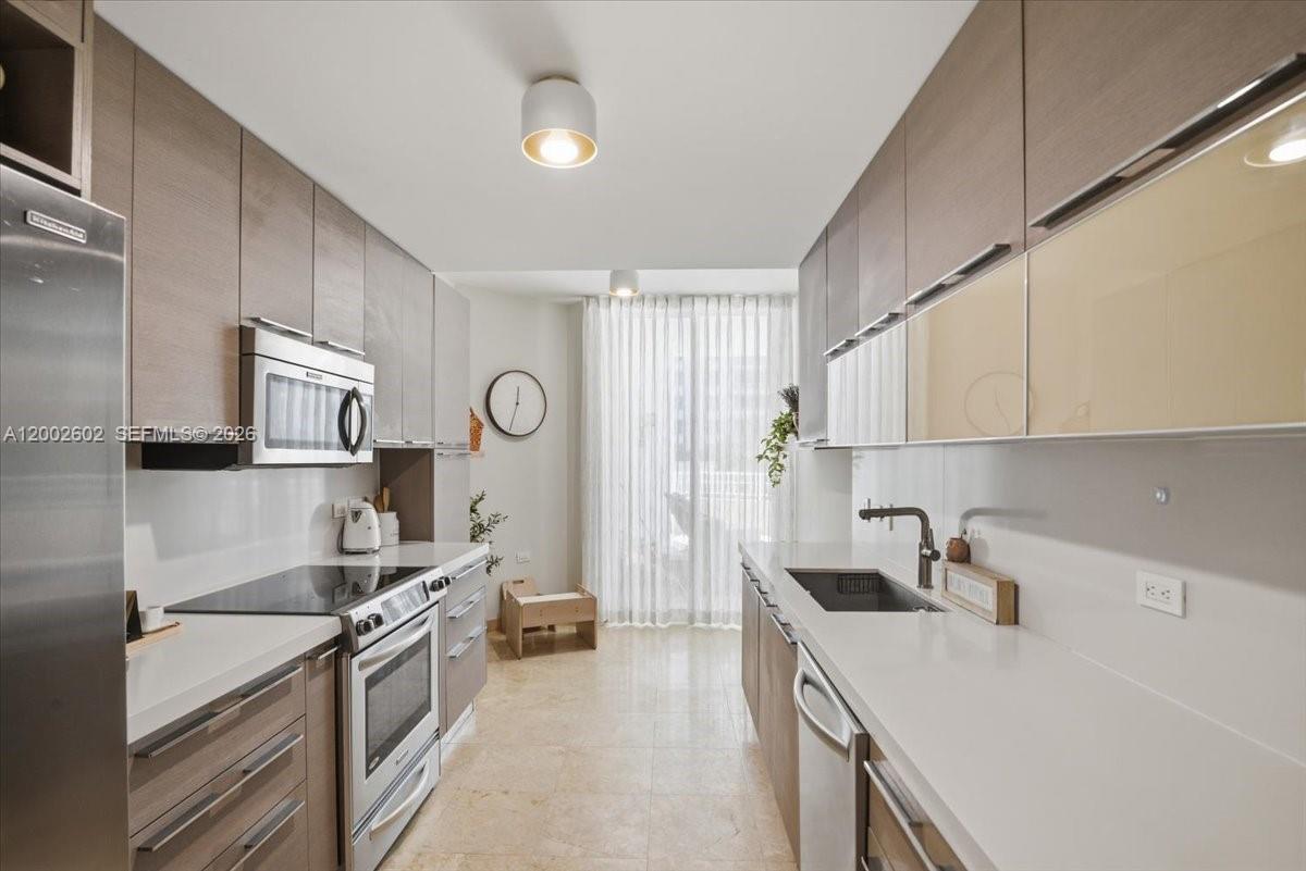 801 Brickell Key Blvd #409, Miami FL 33131