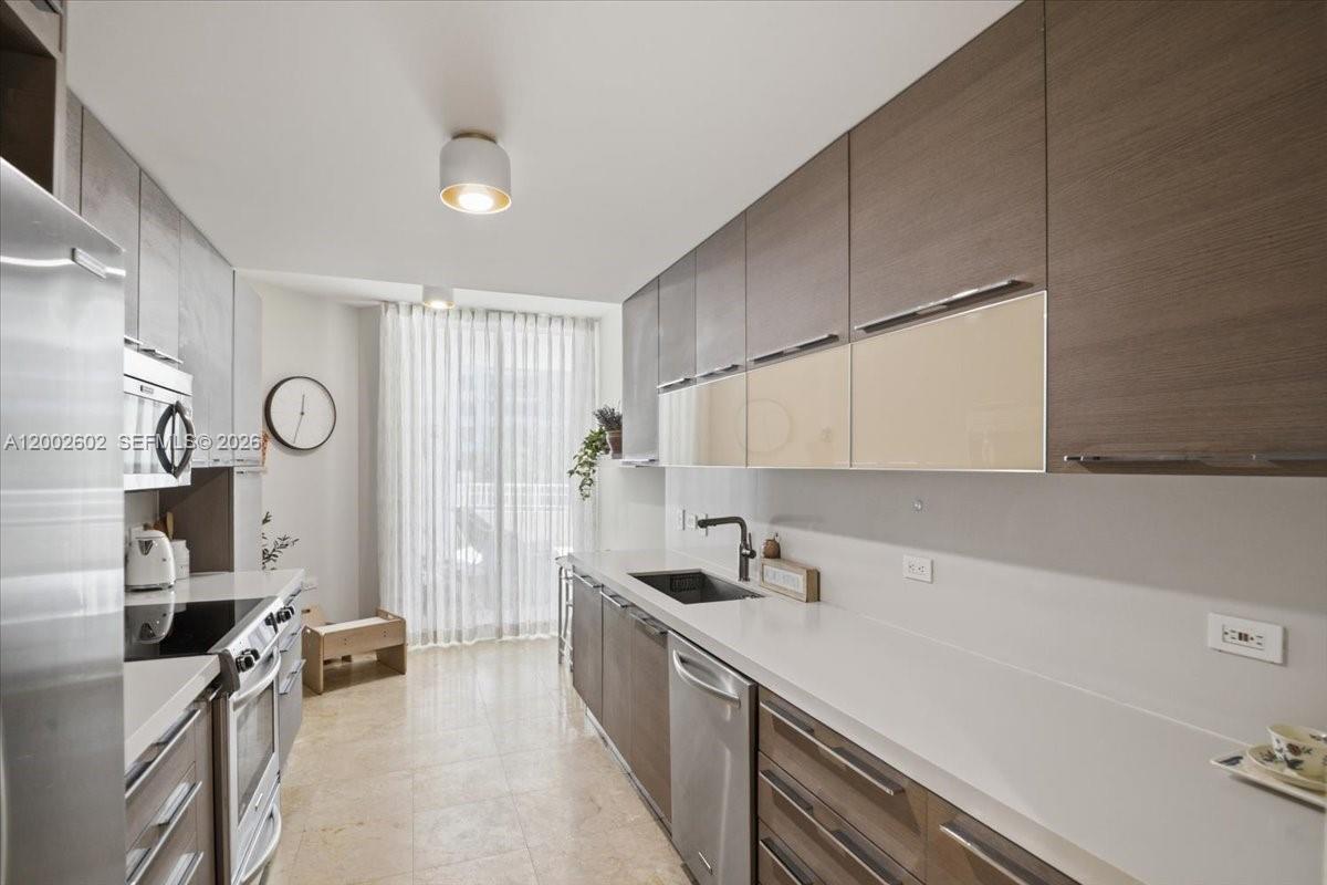 801 Brickell Key Blvd #409, Miami FL 33131