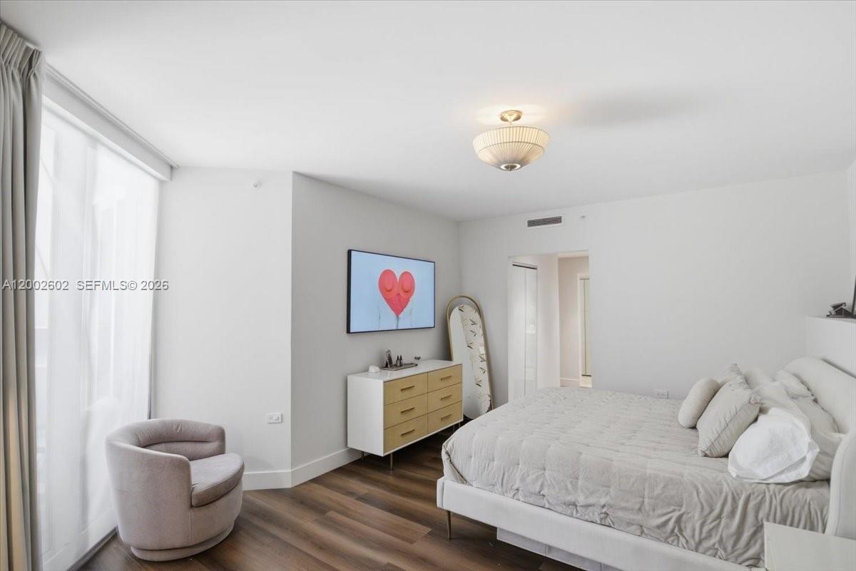 801 Brickell Key Blvd #409, Miami FL 33131