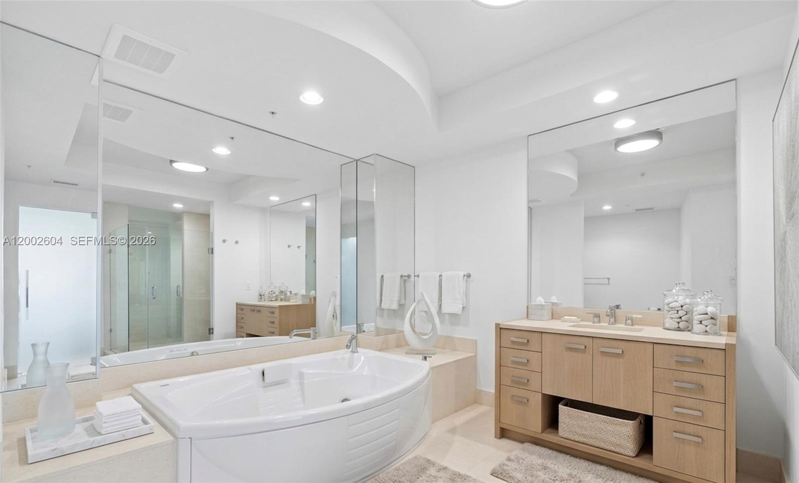18201 Collins Ave #709, Sunny Isles Beach FL 33160