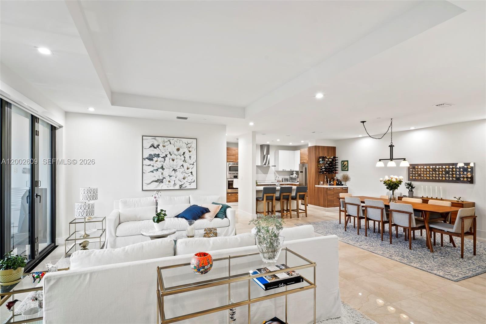 718 Valencia Ave #307, Coral Gables FL 33134