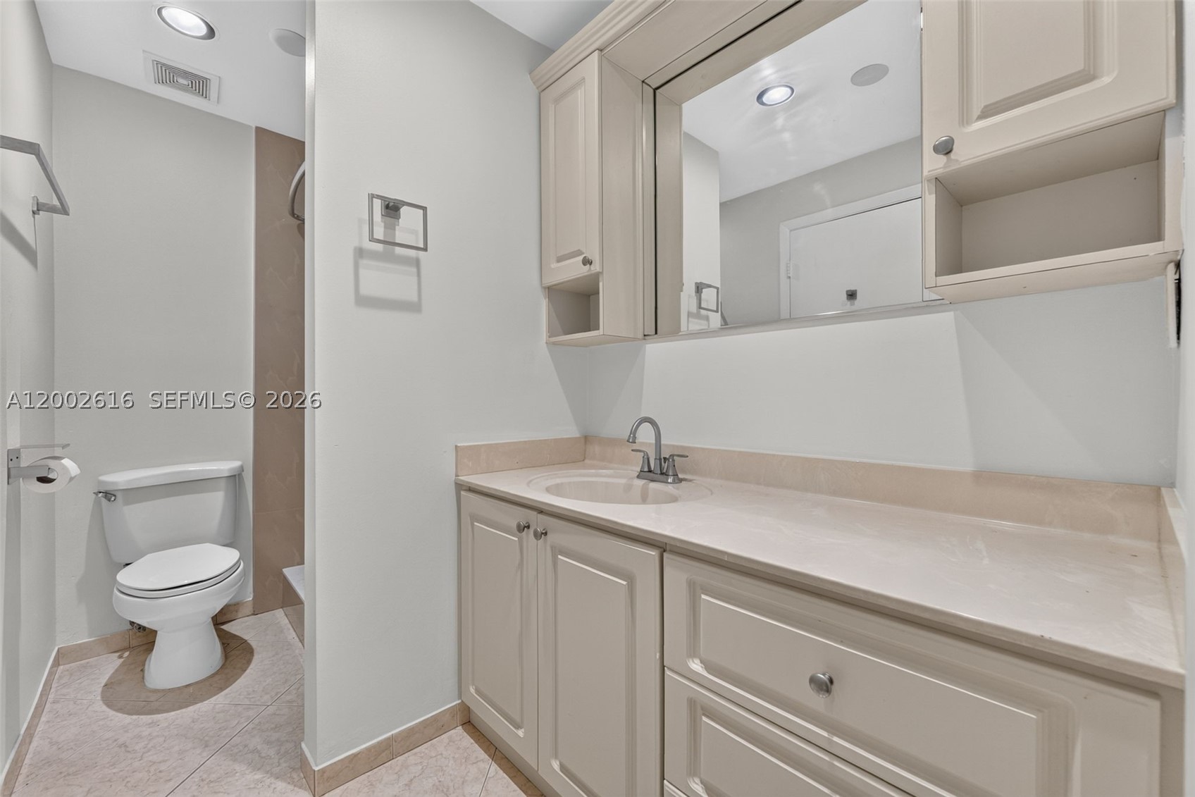 5555 Ludlam Rd #23, South Miami FL 33155