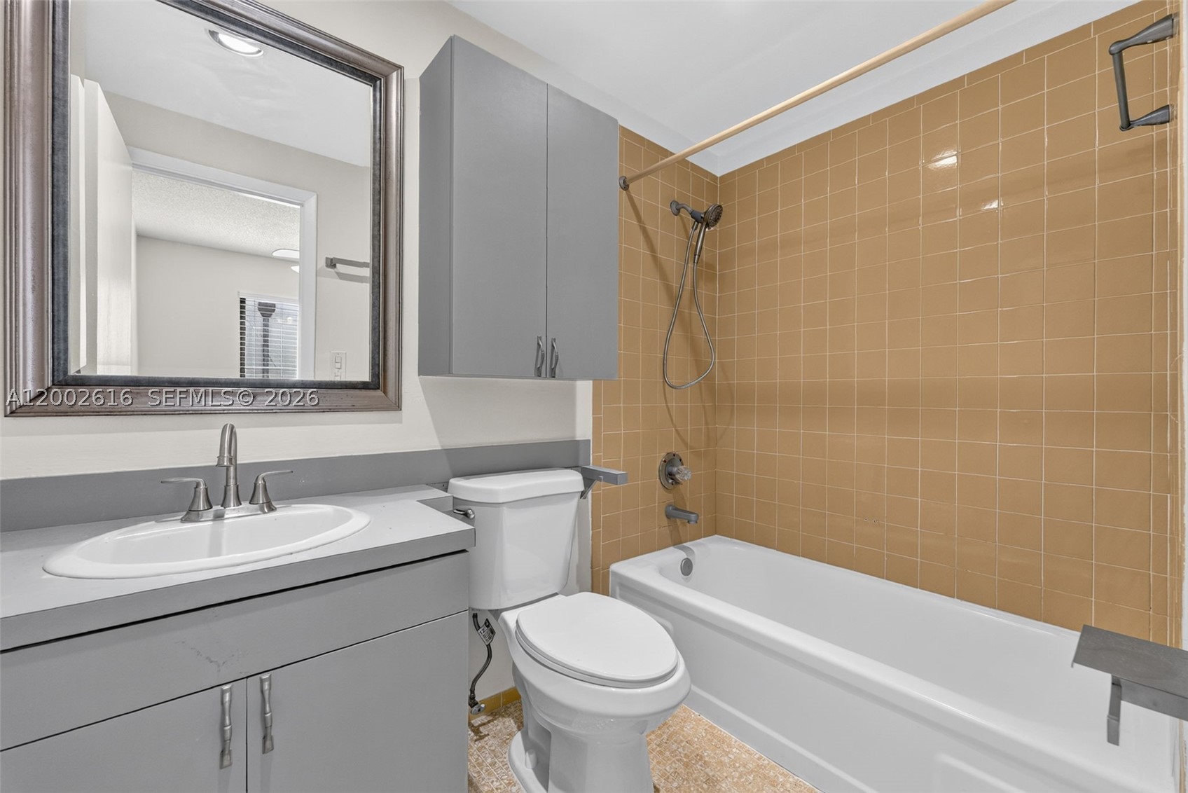 5555 Ludlam Rd #23, South Miami FL 33155