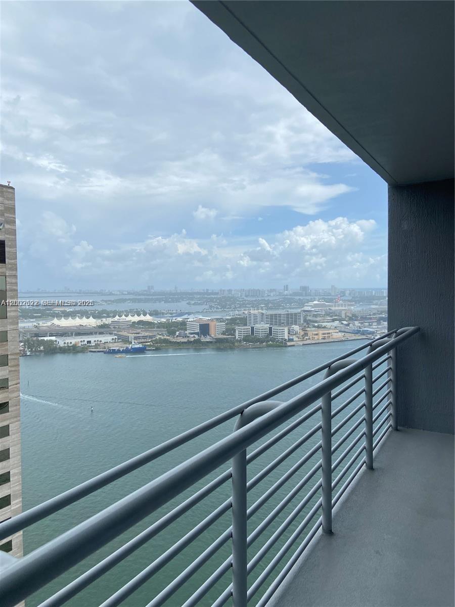 Miami FL 33131 - A12002622