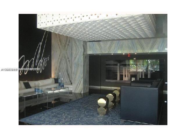 Miami FL 33131 - A12002622