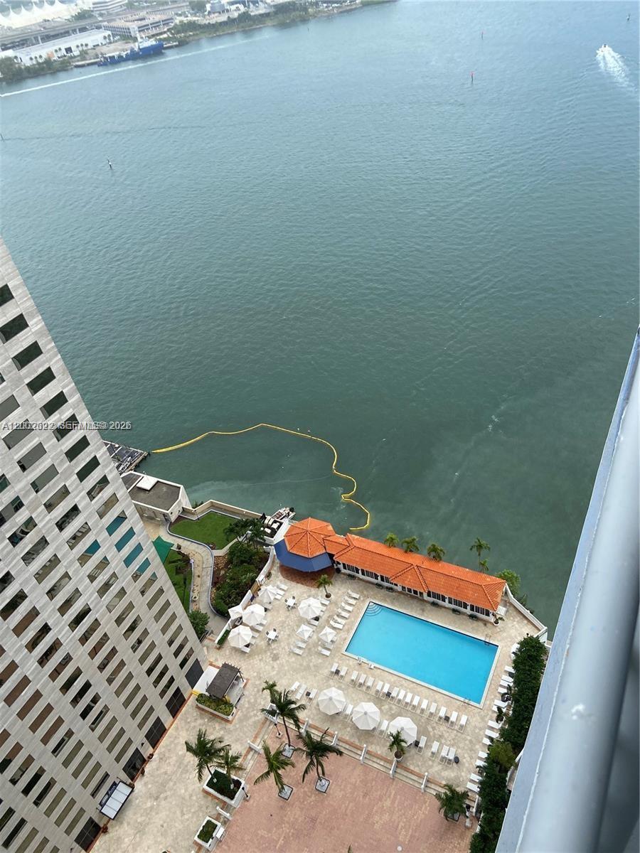 Miami FL 33131 - A12002622