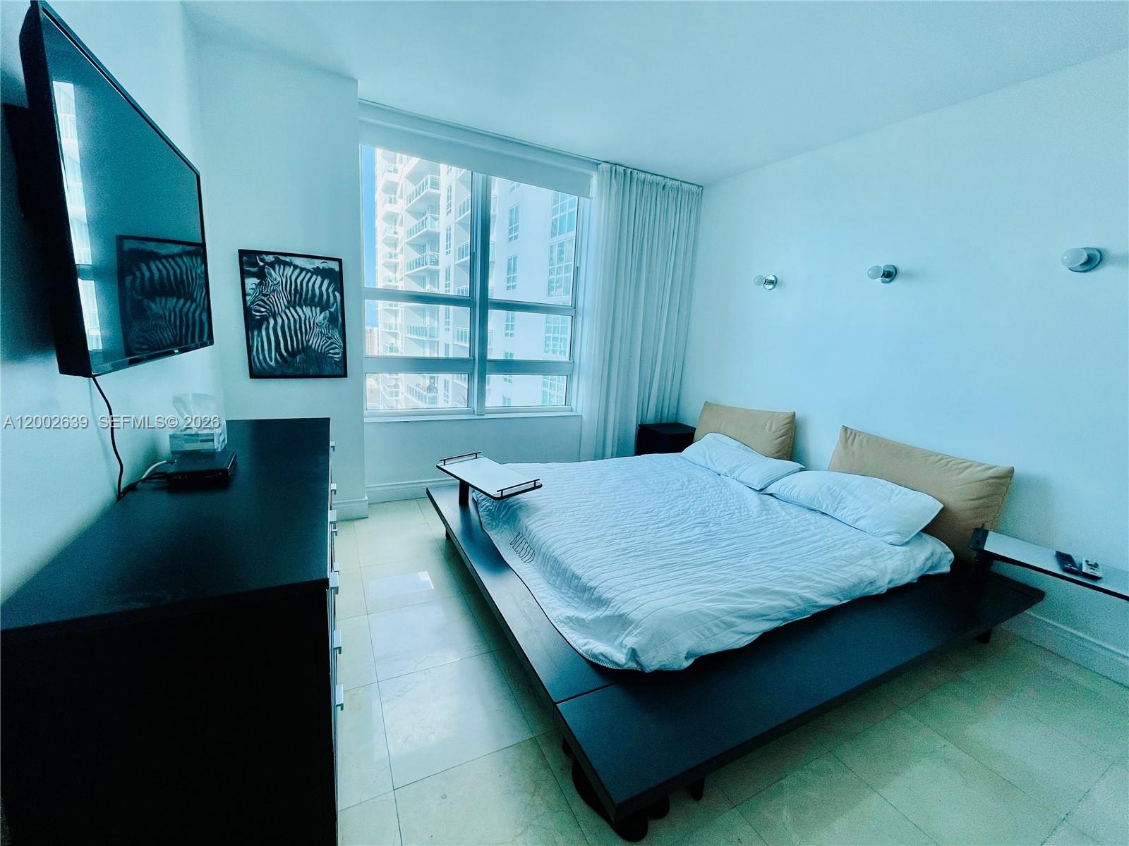 950 Brickell Bay Dr #3703, Miami FL 33131