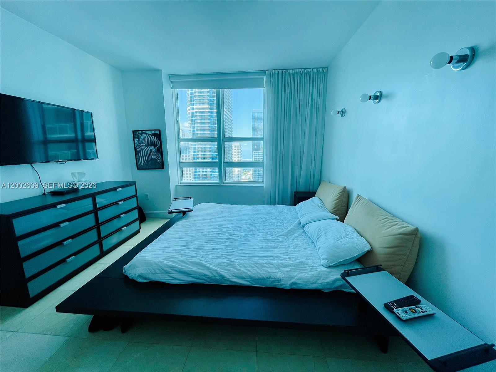 950 Brickell Bay Dr #3703, Miami FL 33131