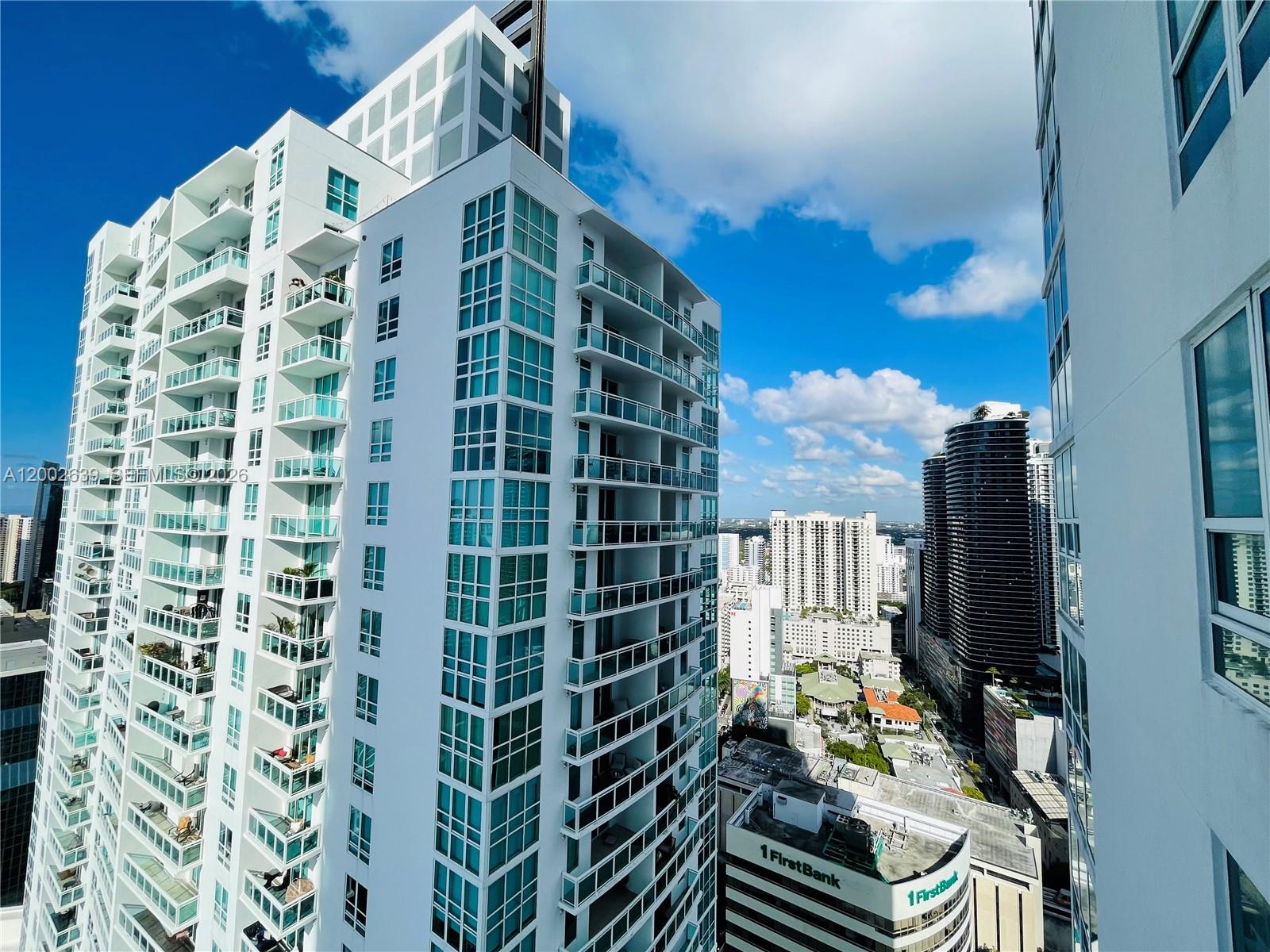 950 Brickell Bay Dr #3703, Miami FL 33131