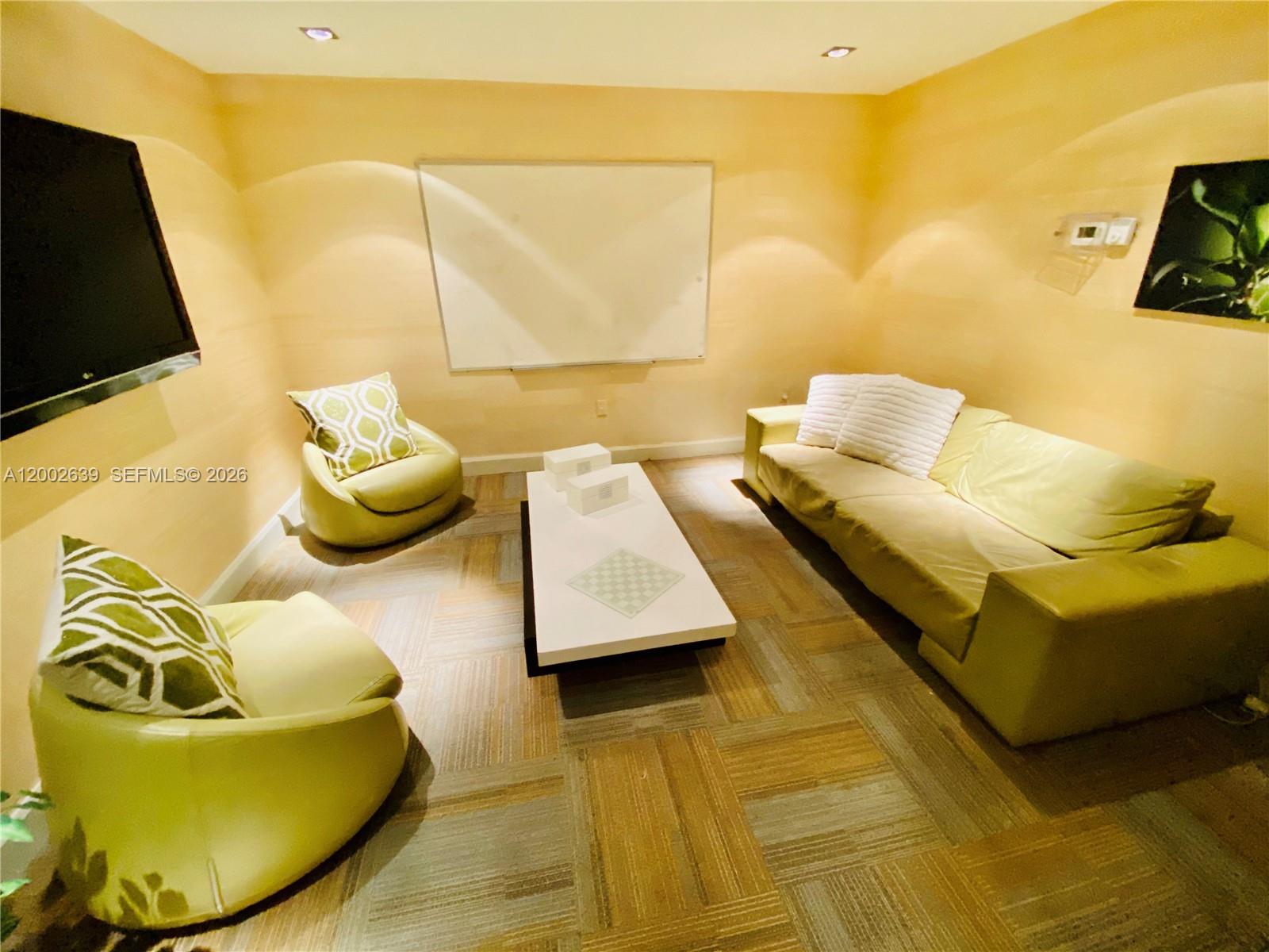 950 Brickell Bay Dr #3703, Miami FL 33131