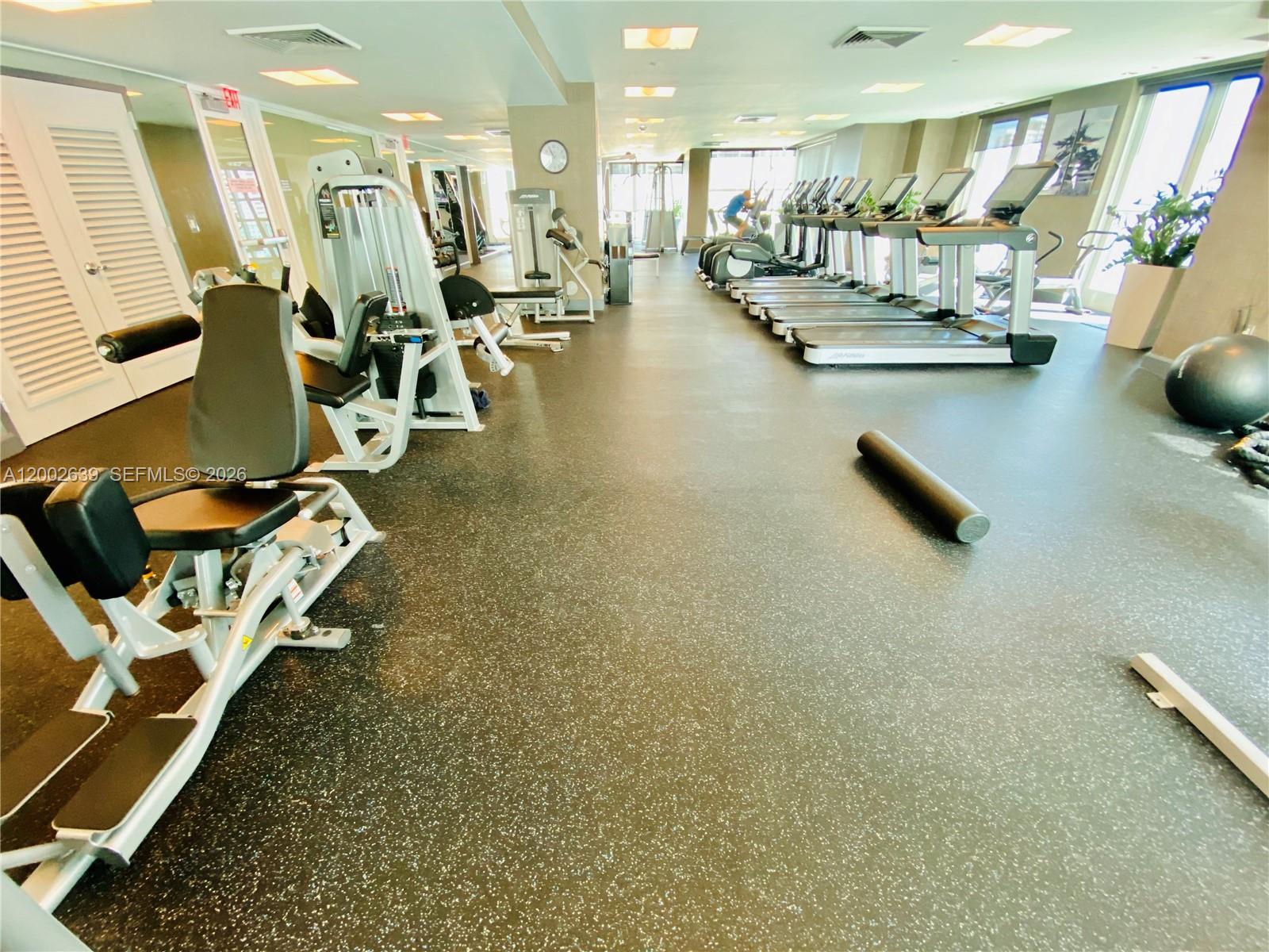 950 Brickell Bay Dr #3703, Miami FL 33131