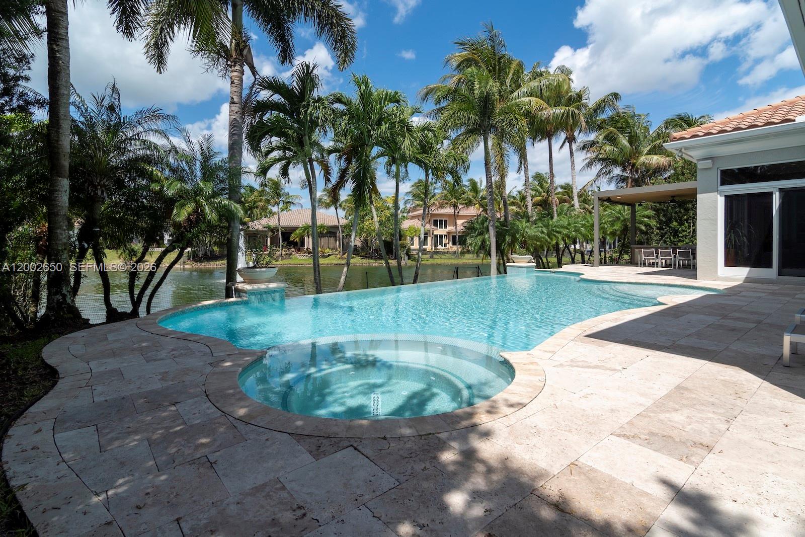 651 Sweet Bay Ave, Plantation FL 33324