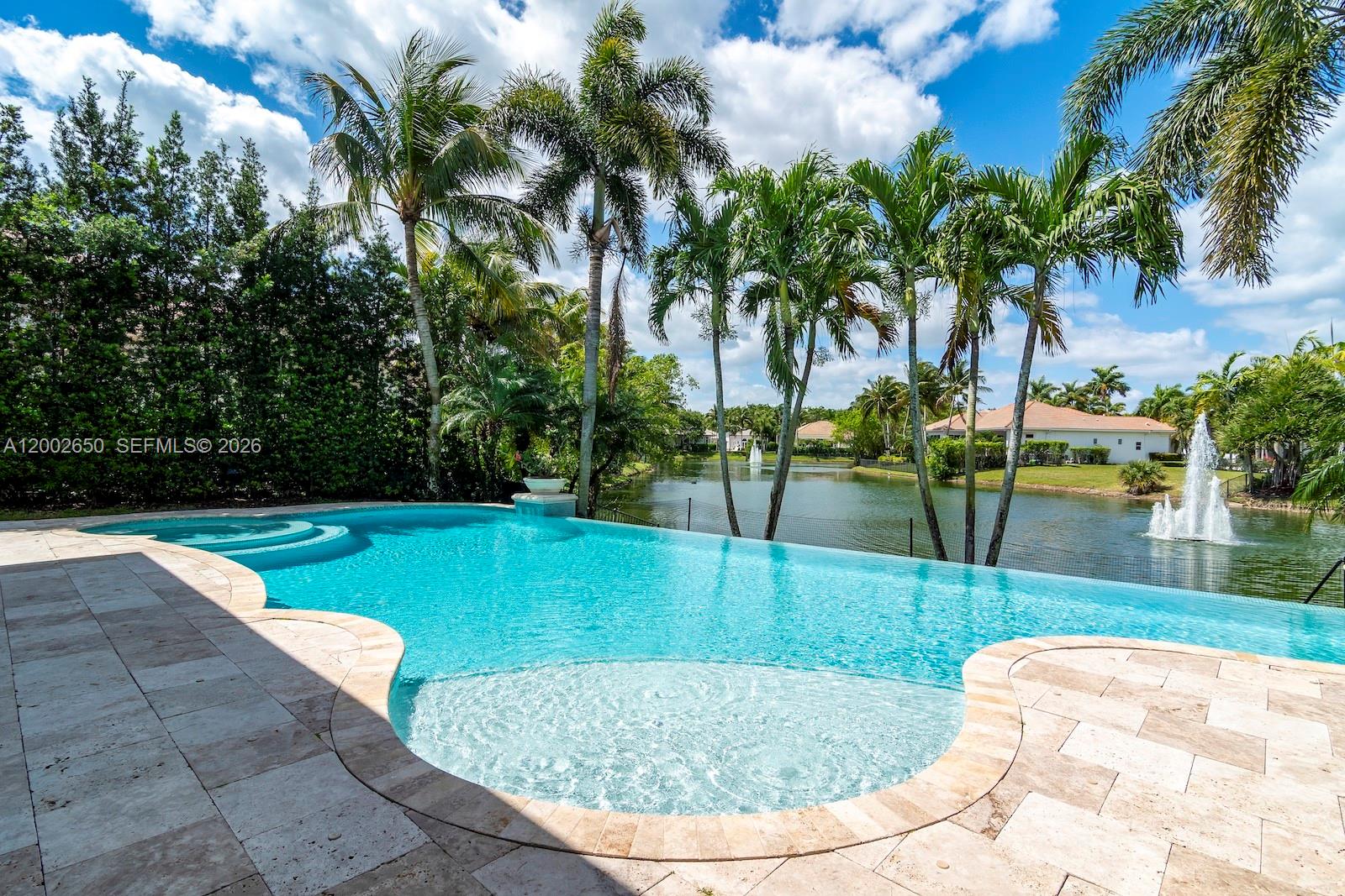 651 Sweet Bay Ave, Plantation FL 33324