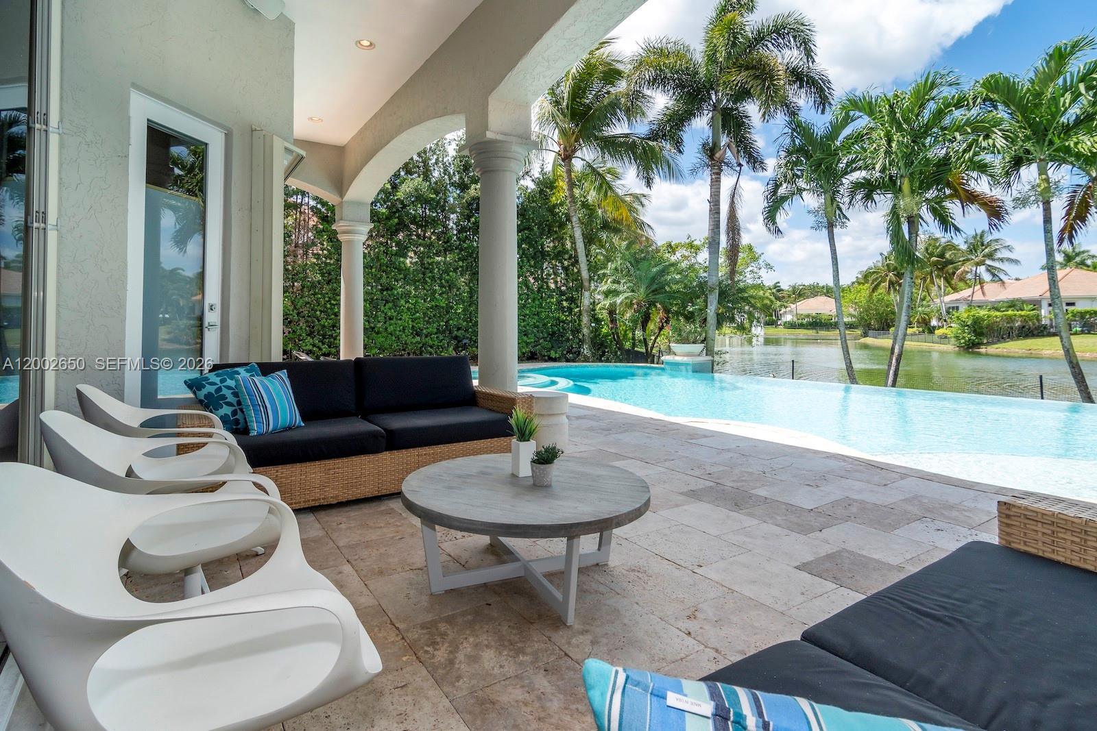 651 Sweet Bay Ave, Plantation FL 33324