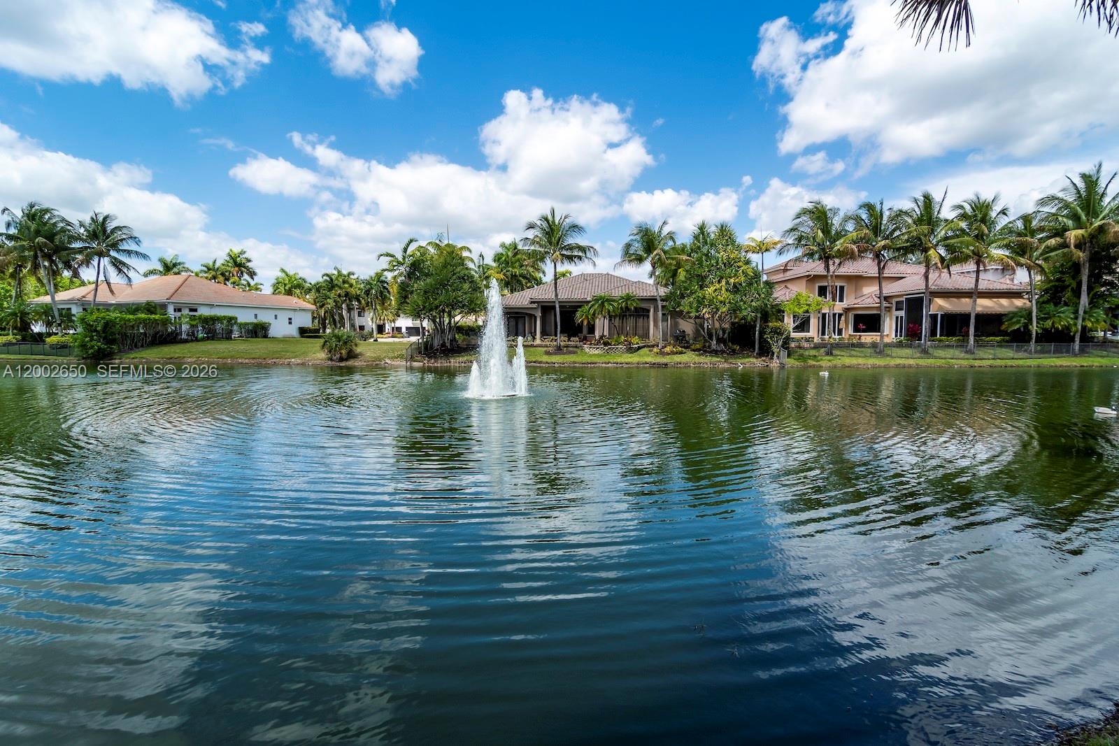 651 Sweet Bay Ave, Plantation FL 33324