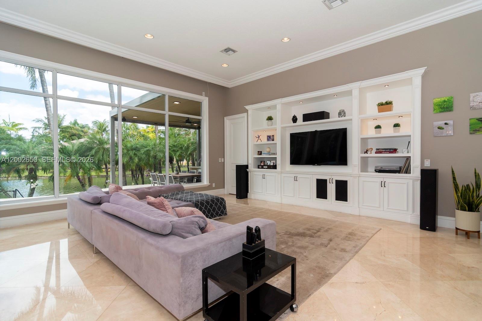 651 Sweet Bay Ave, Plantation FL 33324