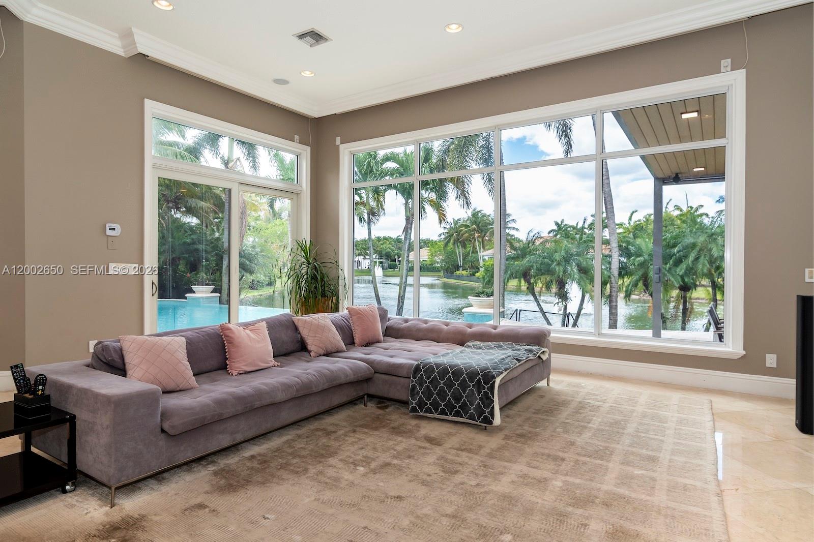 651 Sweet Bay Ave, Plantation FL 33324