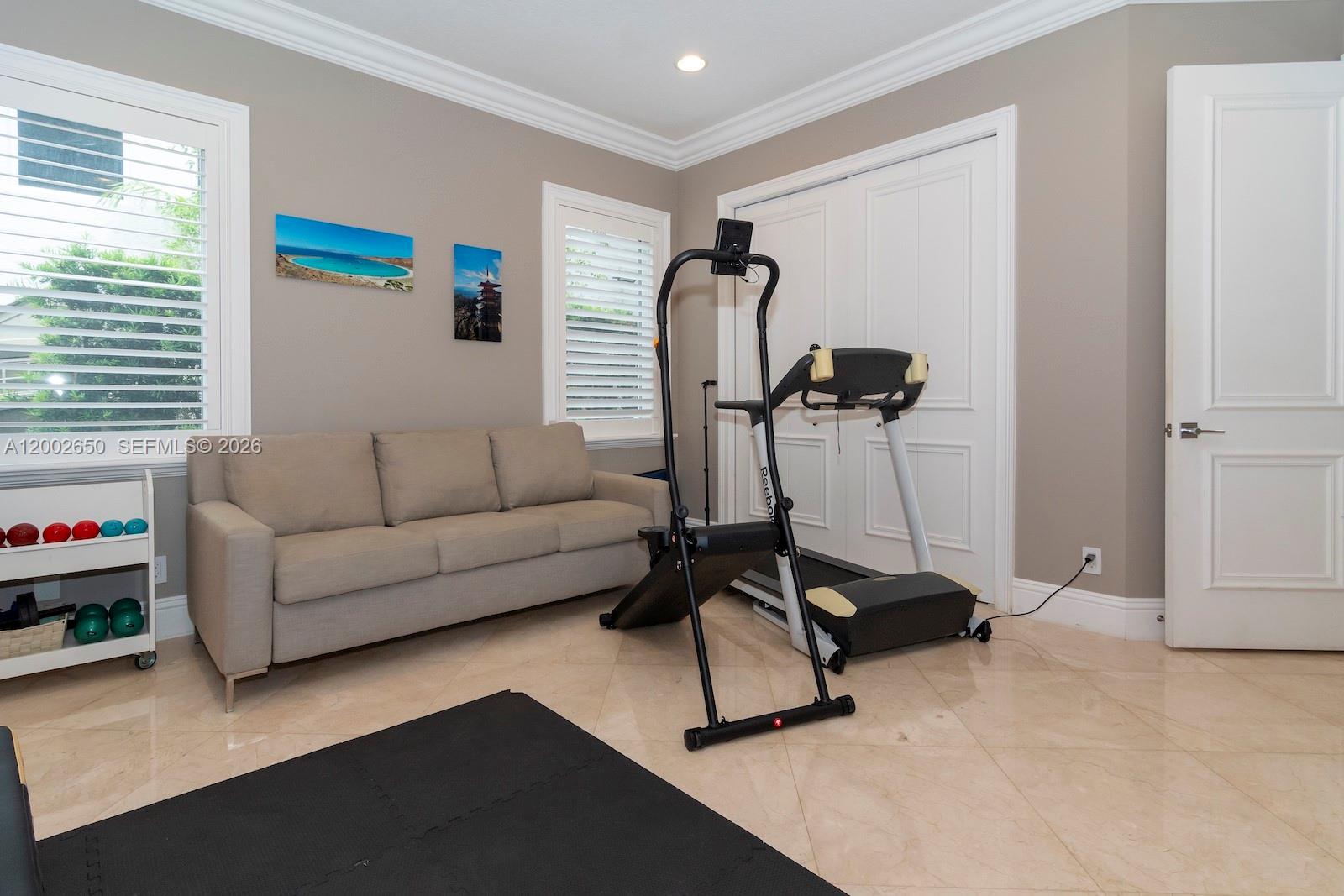 651 Sweet Bay Ave, Plantation FL 33324