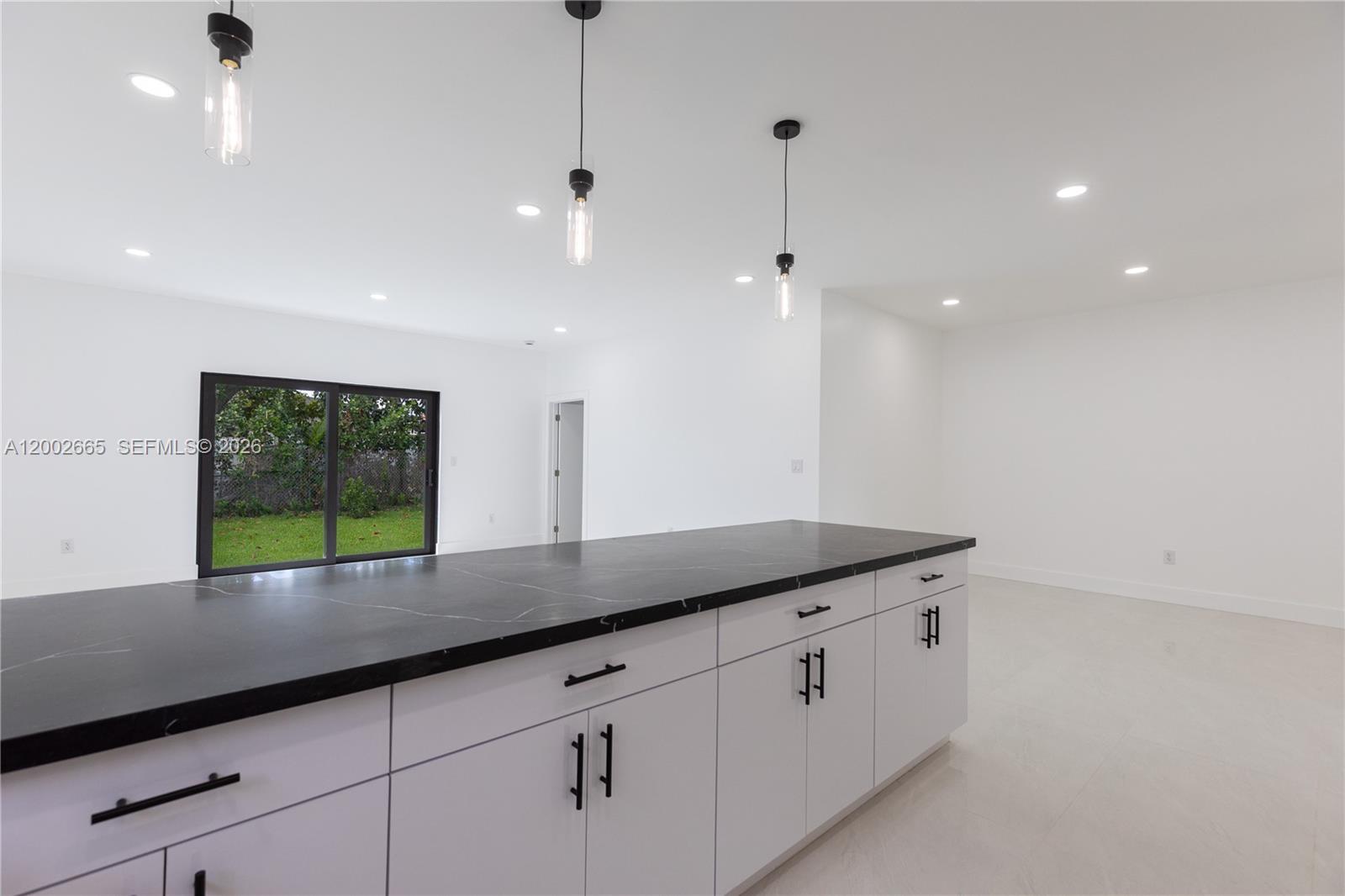 5550 SW 4th St, Miami FL 33134
