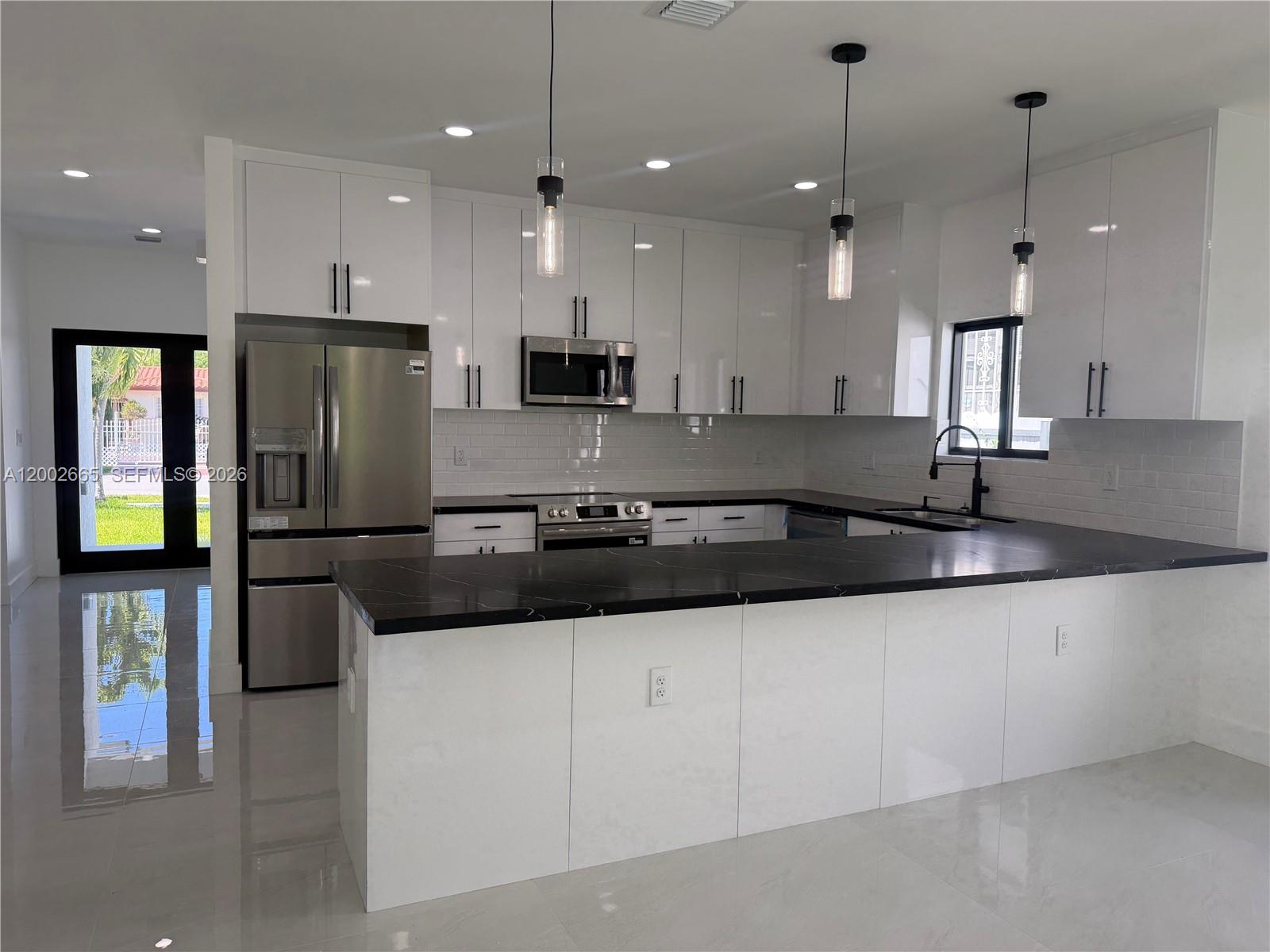 5550 SW 4th St, Miami FL 33134