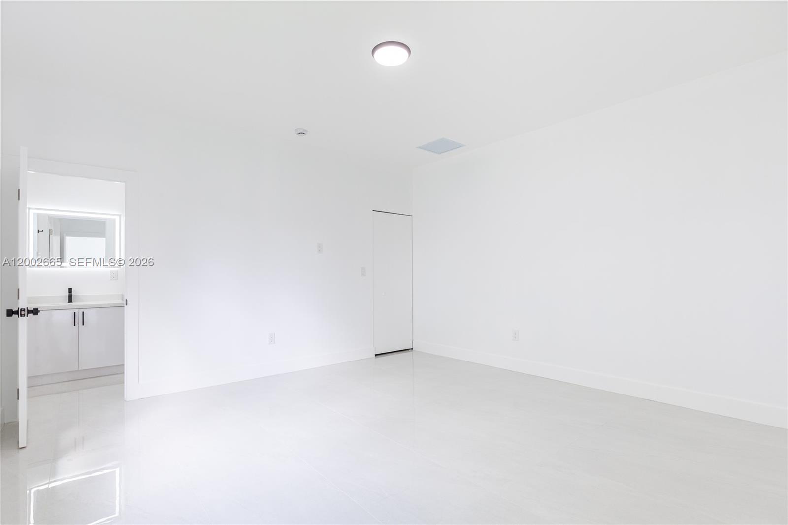 5550 SW 4th St, Miami FL 33134