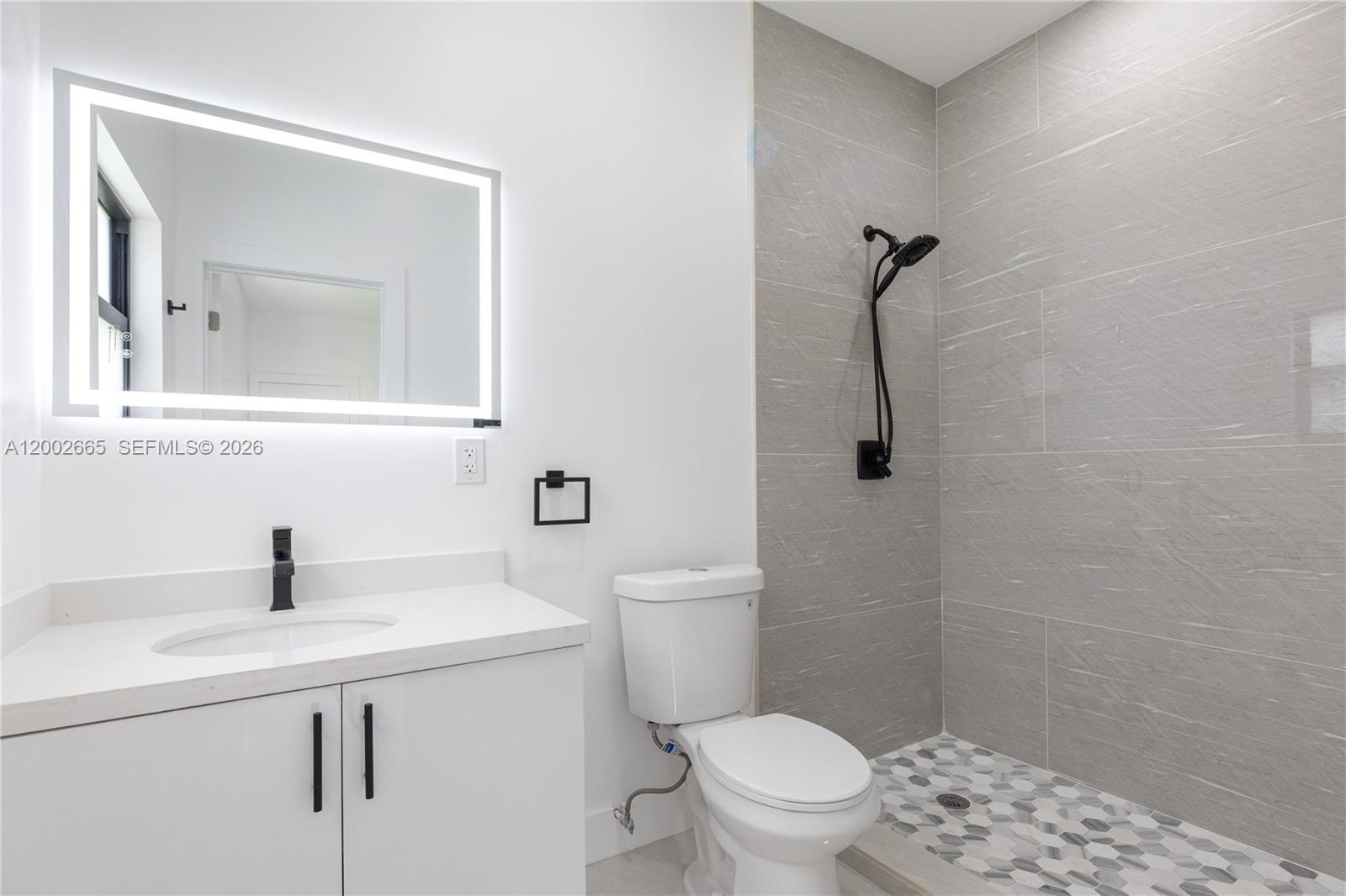 5550 SW 4th St, Miami FL 33134