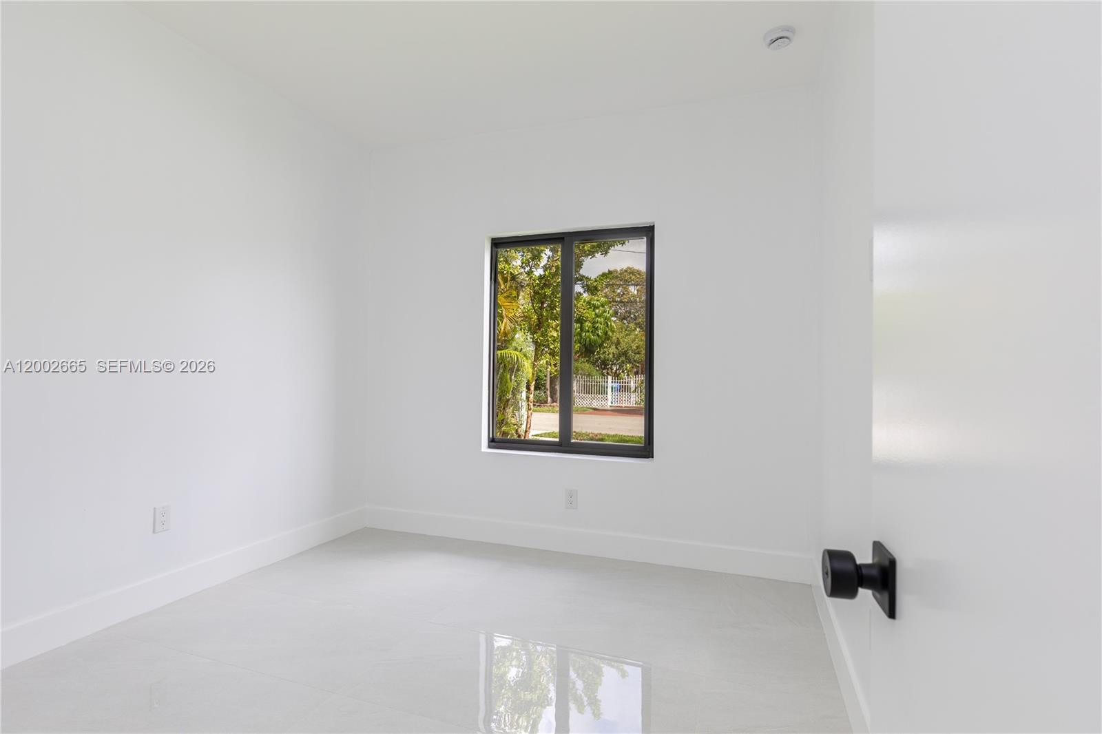 5550 SW 4th St, Miami FL 33134