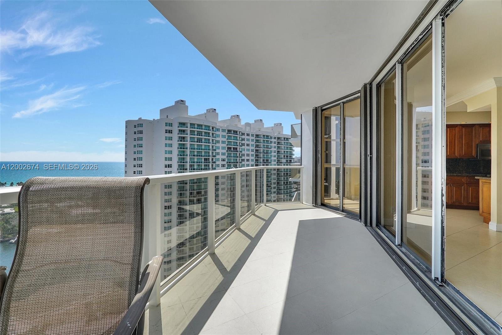 20281 E Country Club Dr #2104, Aventura FL 33180