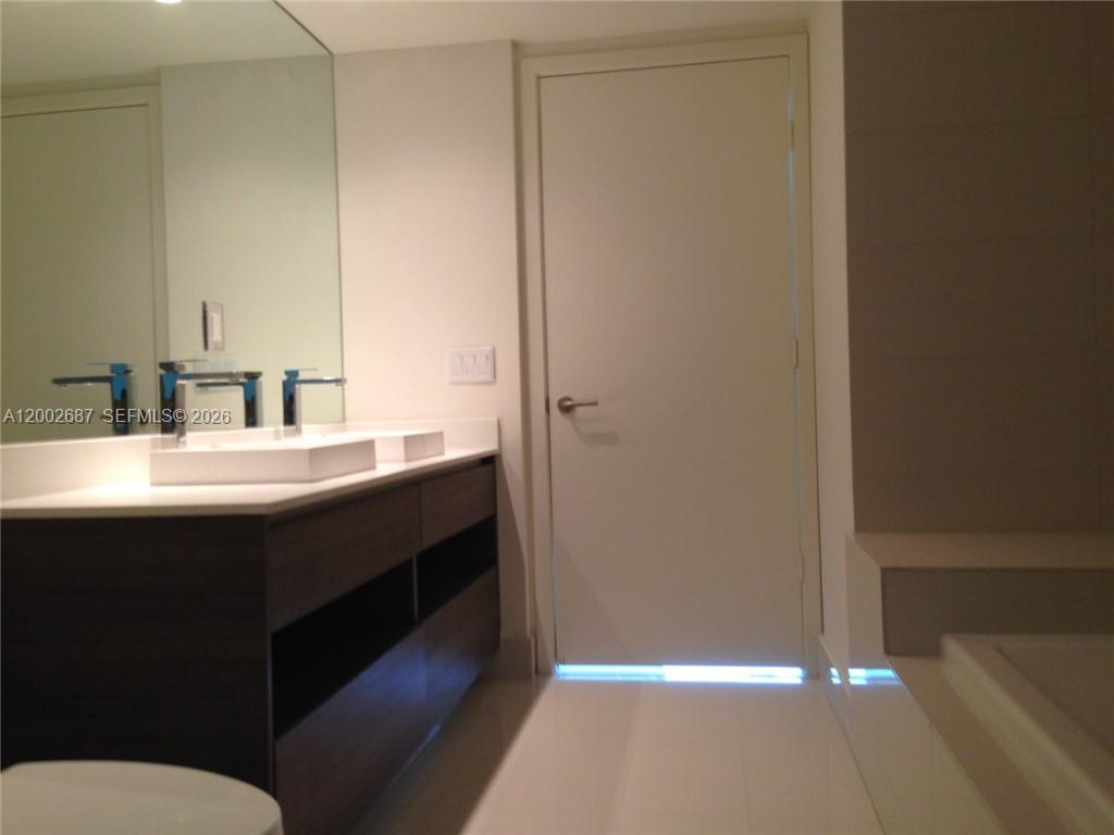 1100 S MIAMI AV #3303, Miami FL 33130