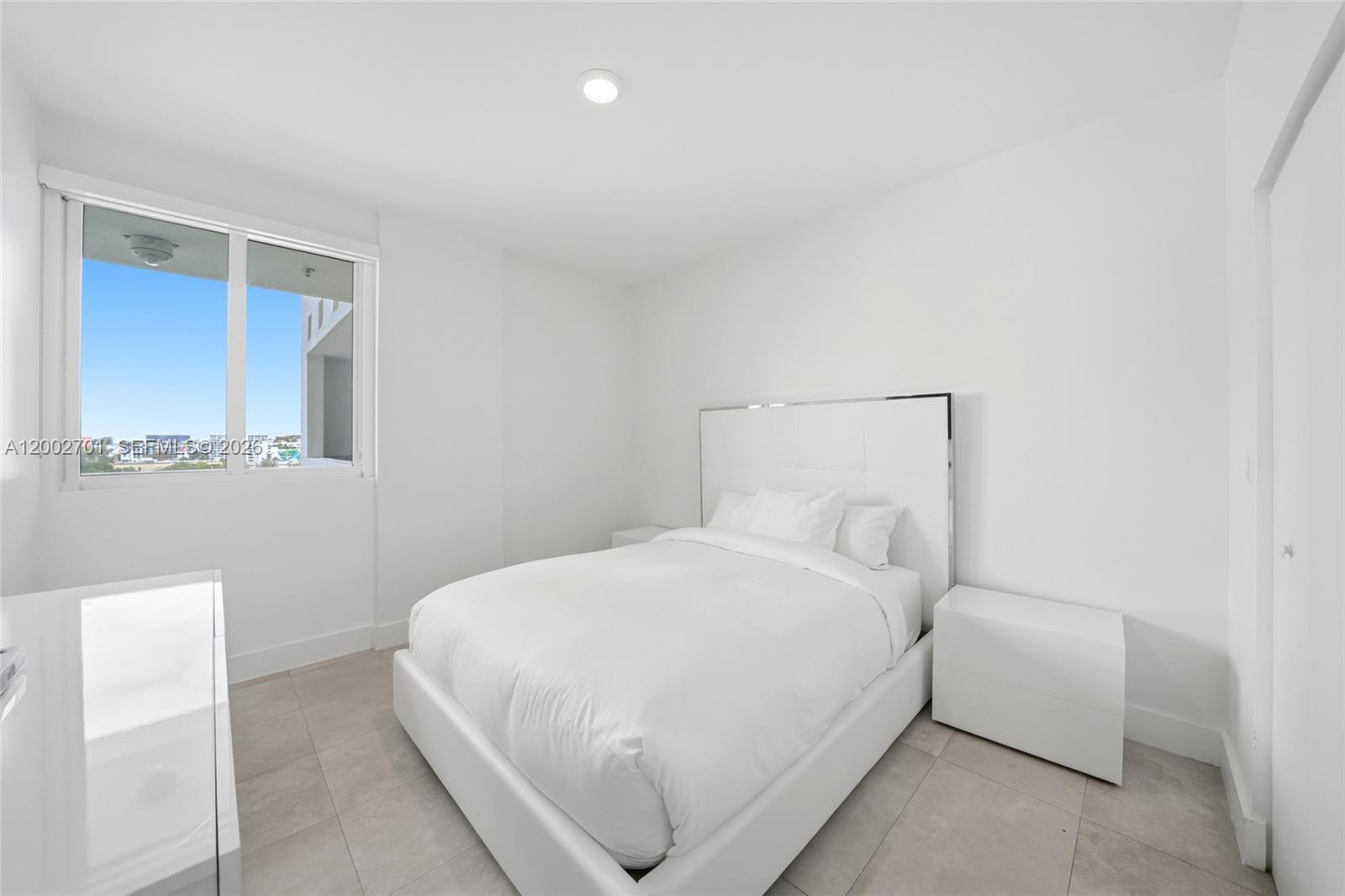 600 NE 27th St #1002, Miami FL 33137