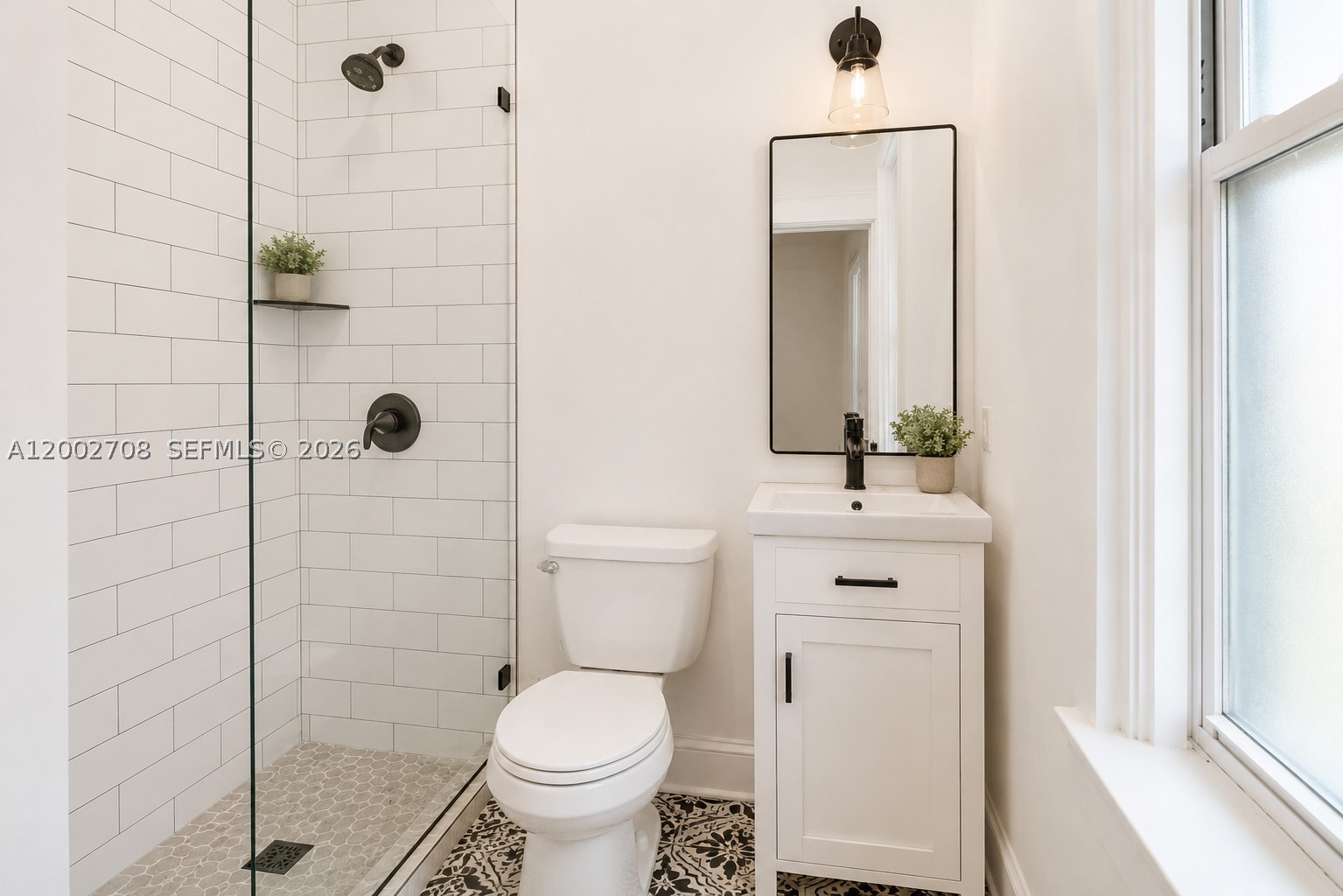 2272 SW 11th terrace, Miami FL 33135
