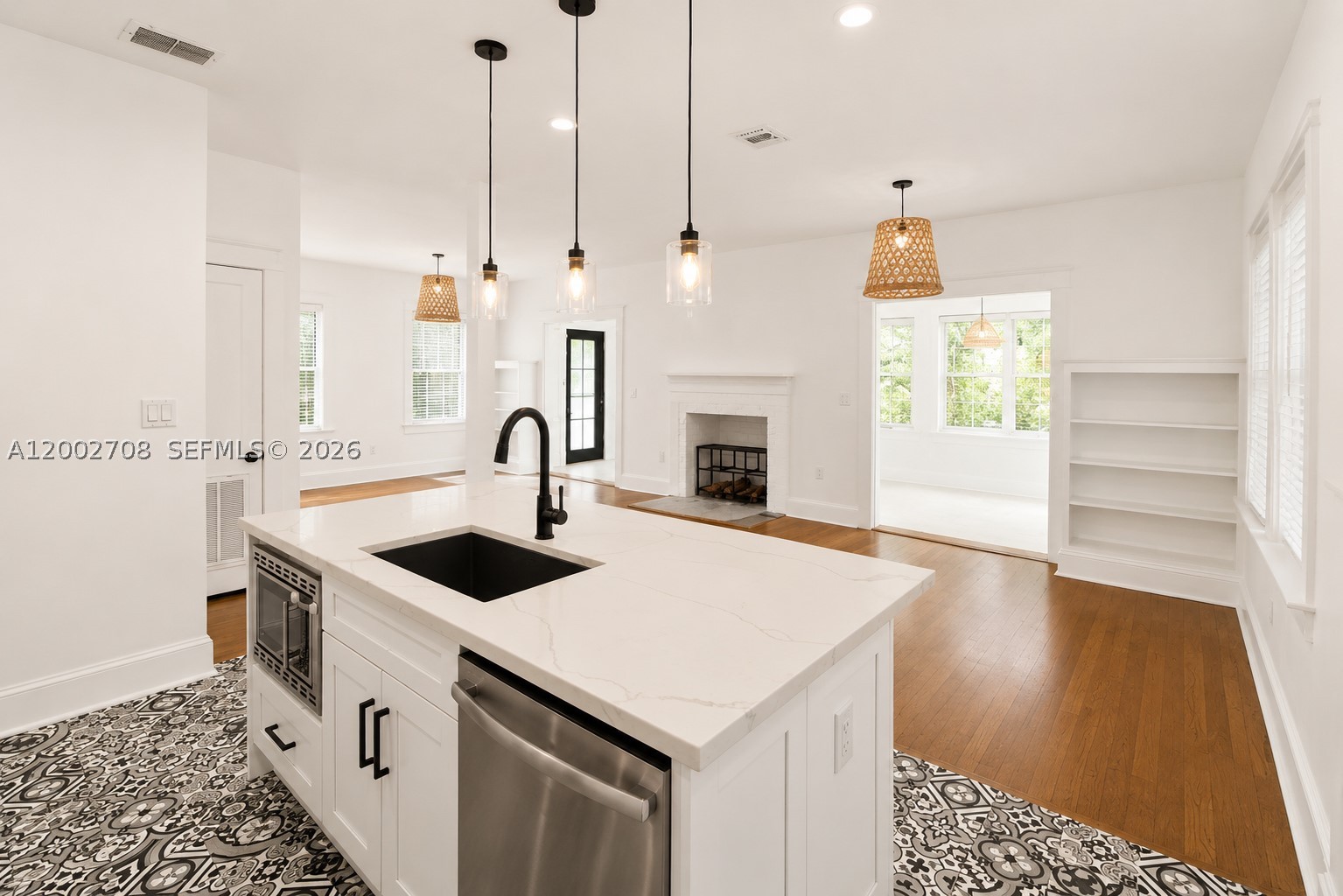 2272 SW 11th terrace, Miami FL 33135