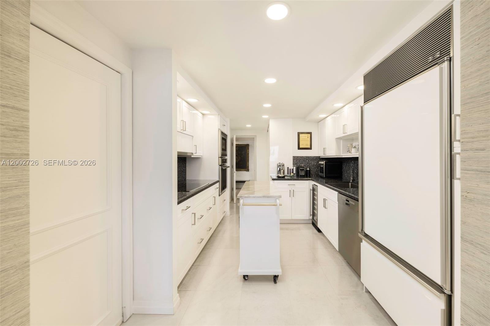 2 Grove Isle Dr #B1109, Coconut Grove FL 33133