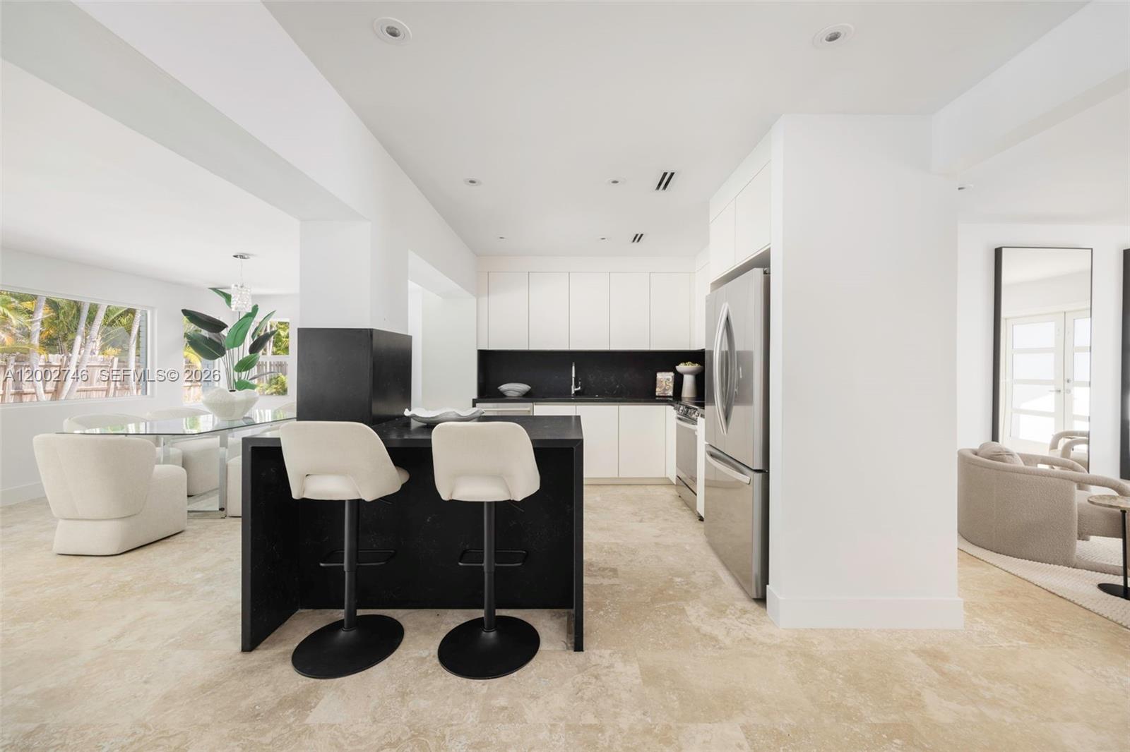 255 Ridgewood Rd, Key Biscayne FL 33149