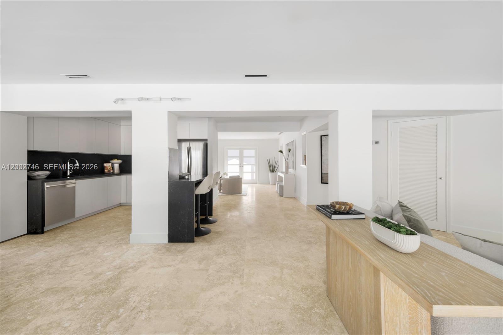 255 Ridgewood Rd, Key Biscayne FL 33149