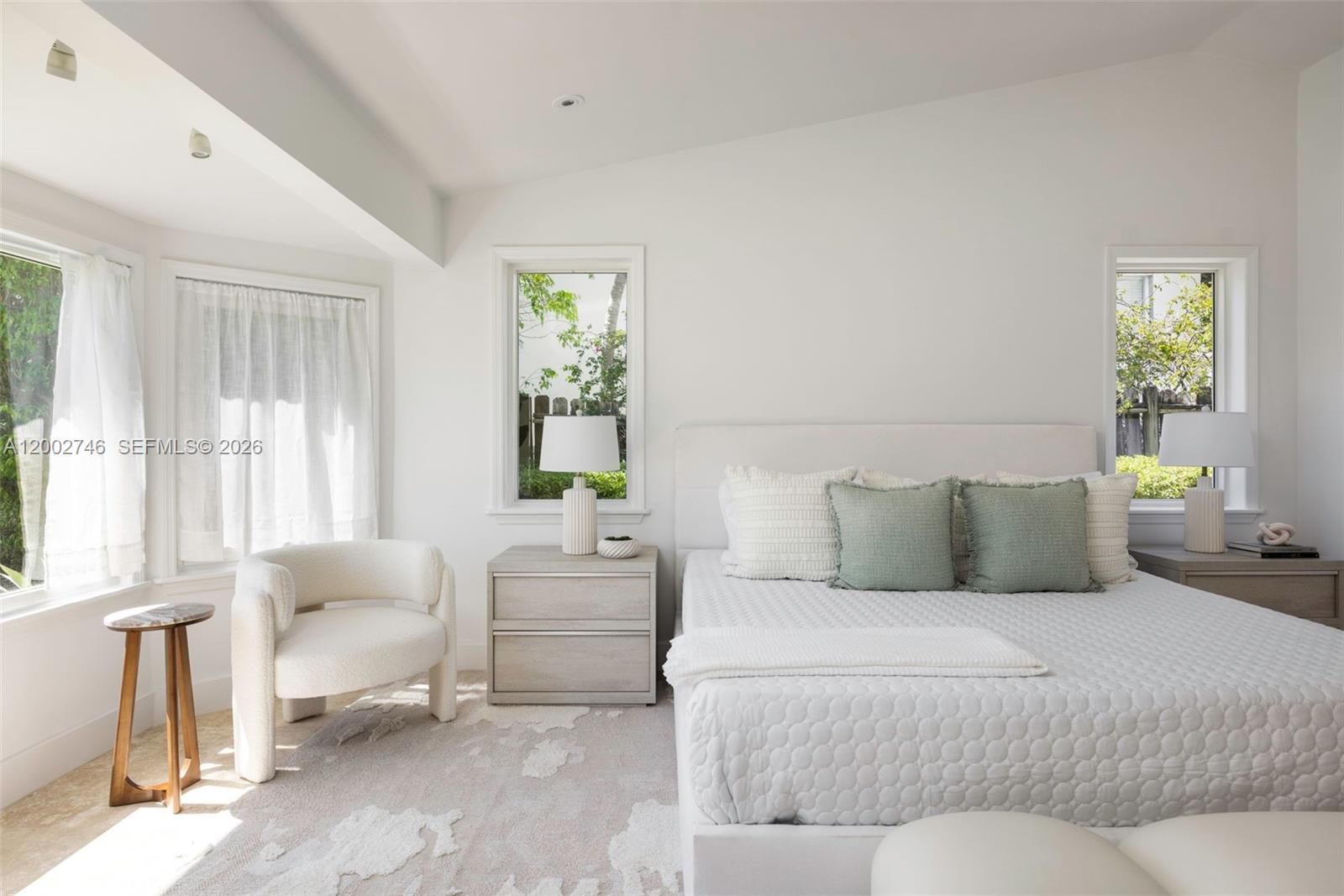 255 Ridgewood Rd, Key Biscayne FL 33149