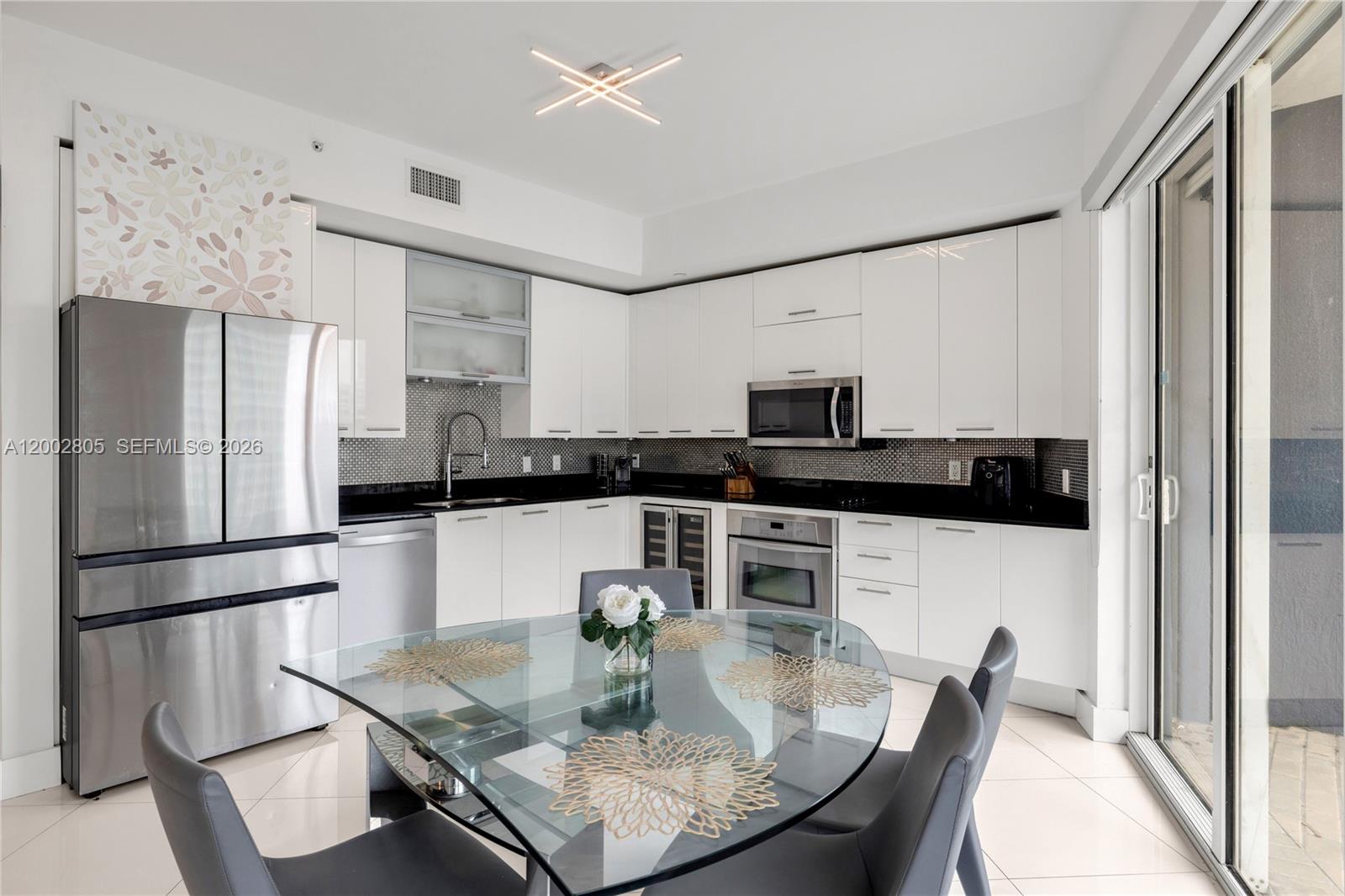 60 SW 13t St #1124, Miami FL 33130