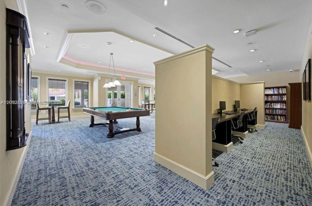 20000 E Country Club Dr #906, Aventura FL 33180